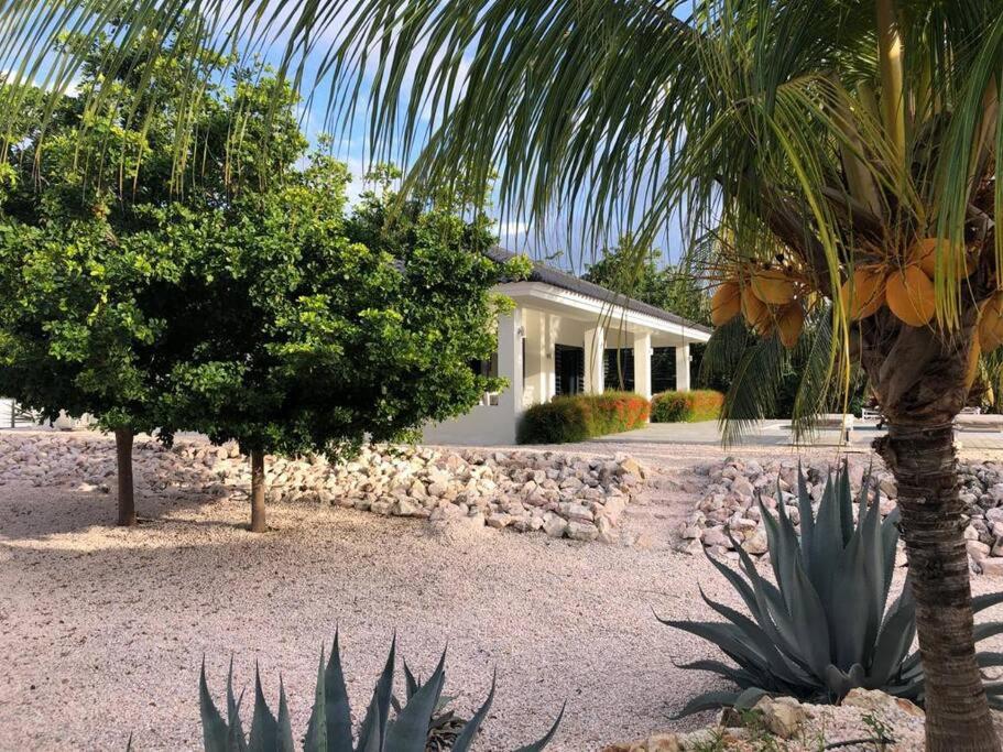 Luxe villa op Coral Estate 1 min lopen van zee