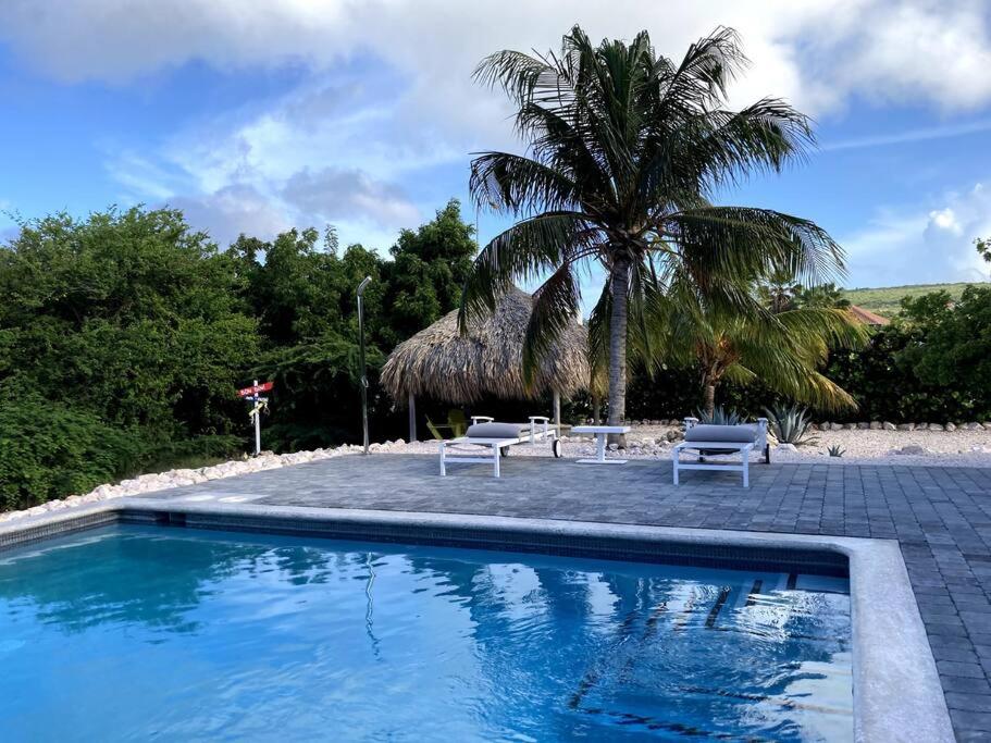 Luxe villa op Coral Estate 1 min lopen van zee