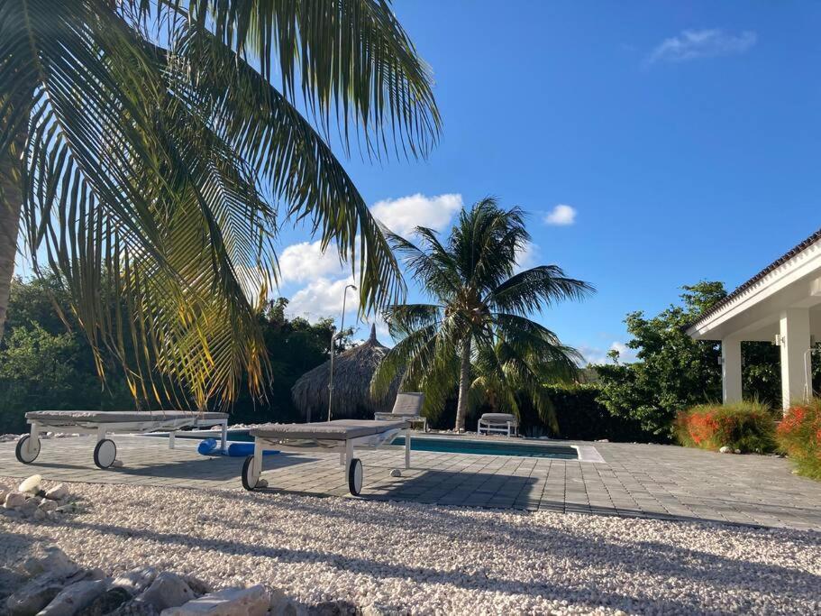 Luxe villa op Coral Estate 1 min lopen van zee