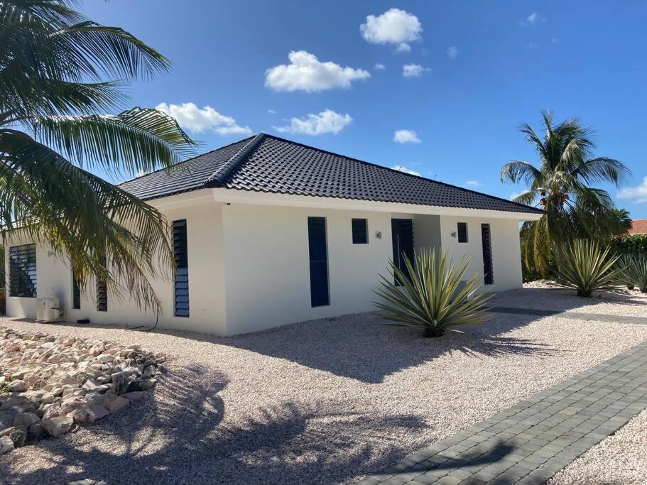 Luxe villa op Coral Estate 1 min lopen van zee