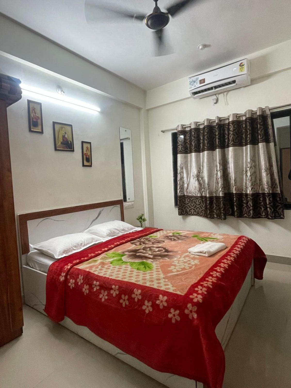 SWARANGAN HOLIDAYS II VILLA AC LUXURY II 3BHK II VILLA WITH PRIVATE II SWMMING POOL ii view 3