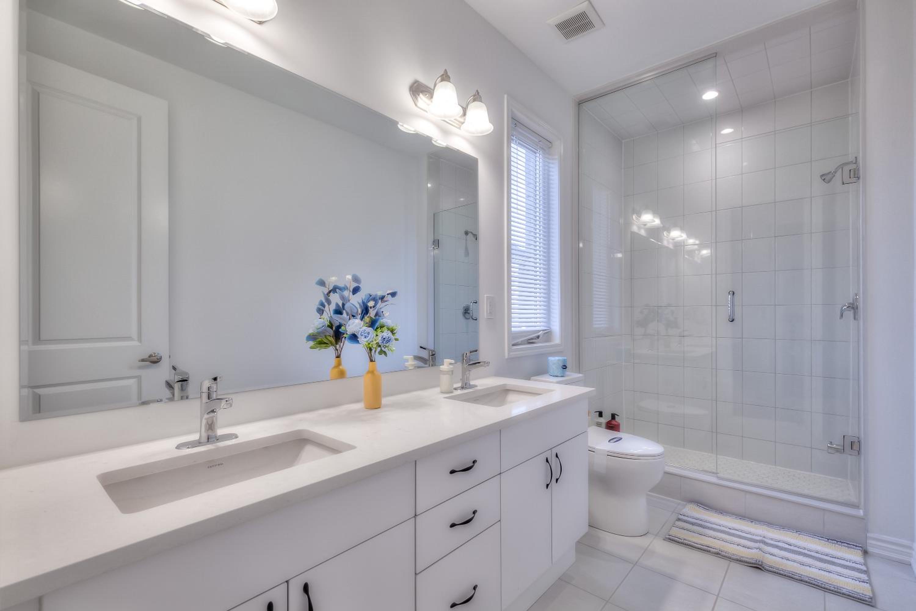 Spacious & Stylish 4BR Villa-Sleep 9-Free Parking