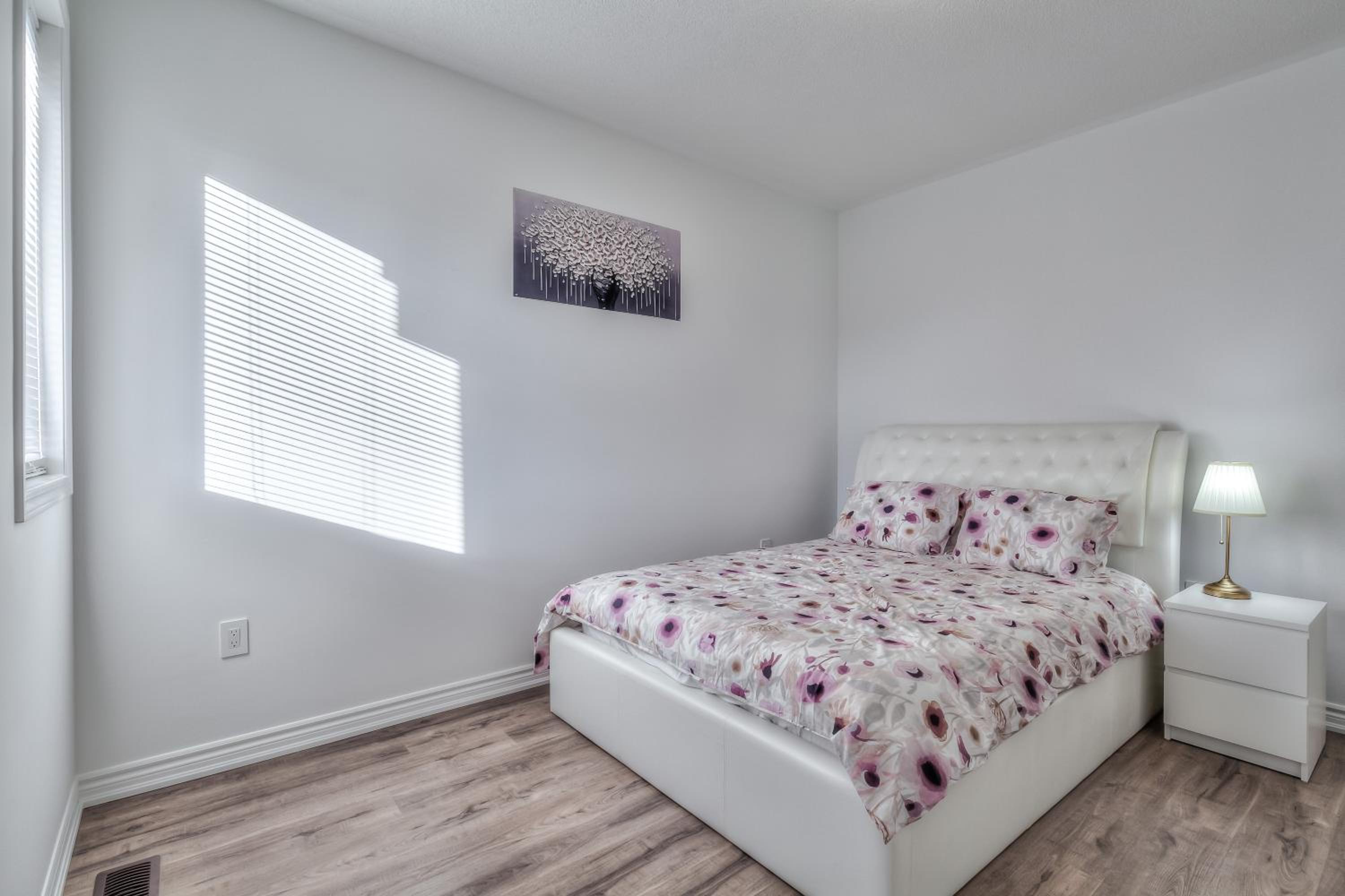 Spacious & Stylish 4BR Villa-Sleep 9-Free Parking