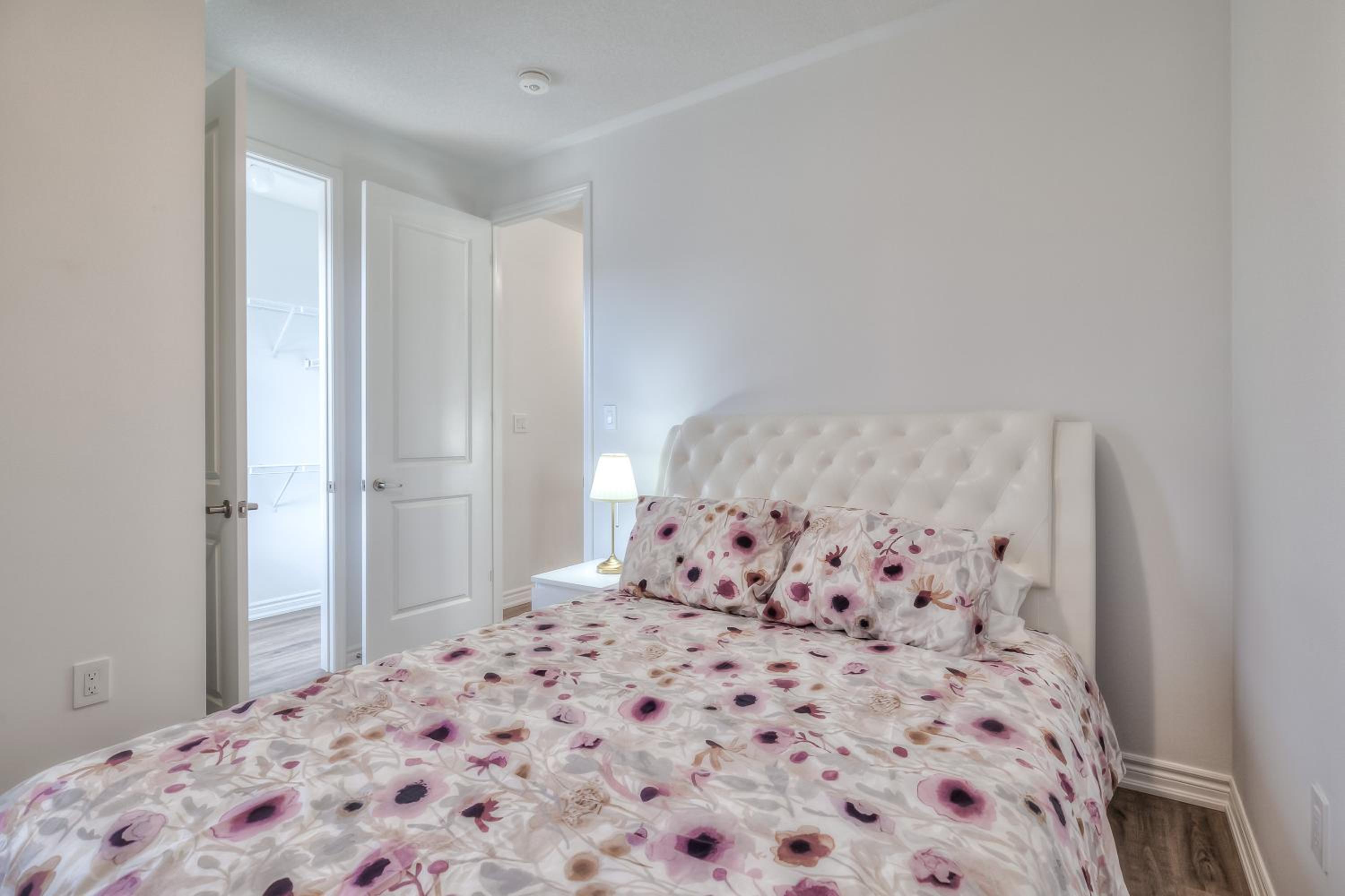 Spacious & Stylish 4BR Villa-Sleep 9-Free Parking