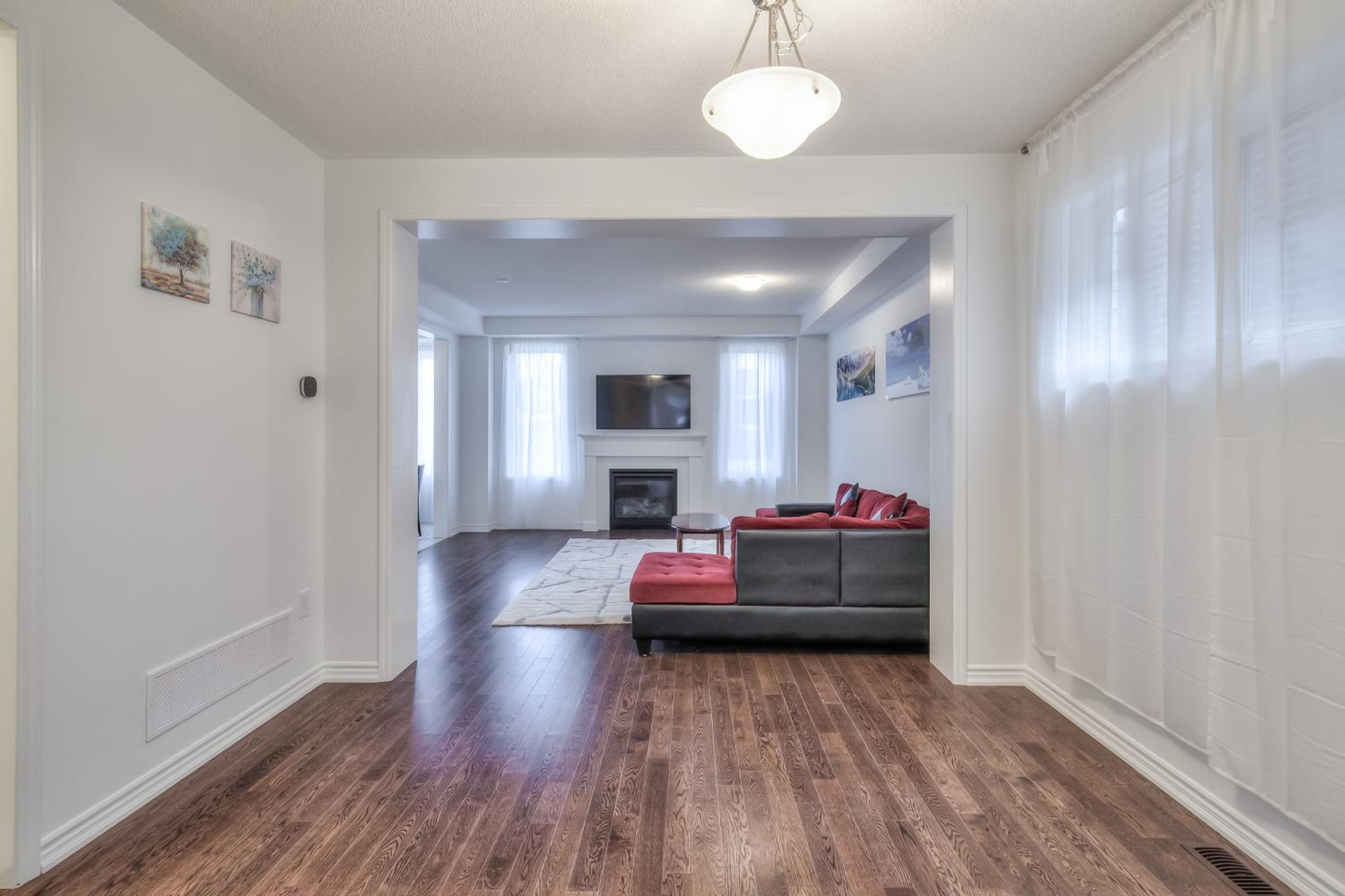 Spacious & Stylish 4BR Villa-Sleep 9-Free Parking