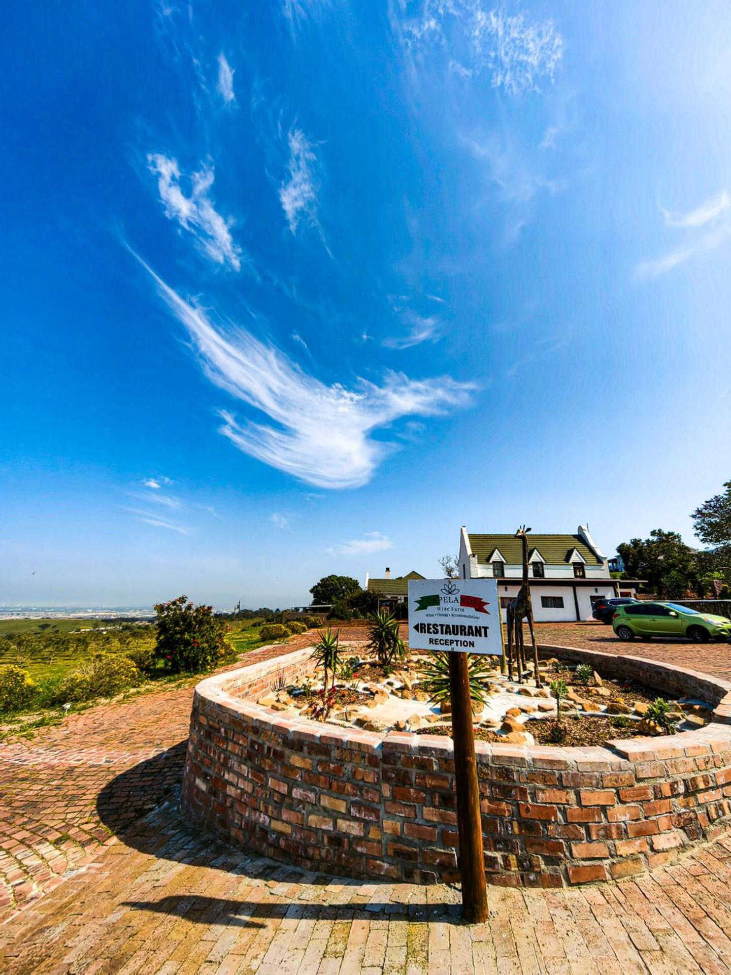 Capelands Wine Farm & Guesthouse