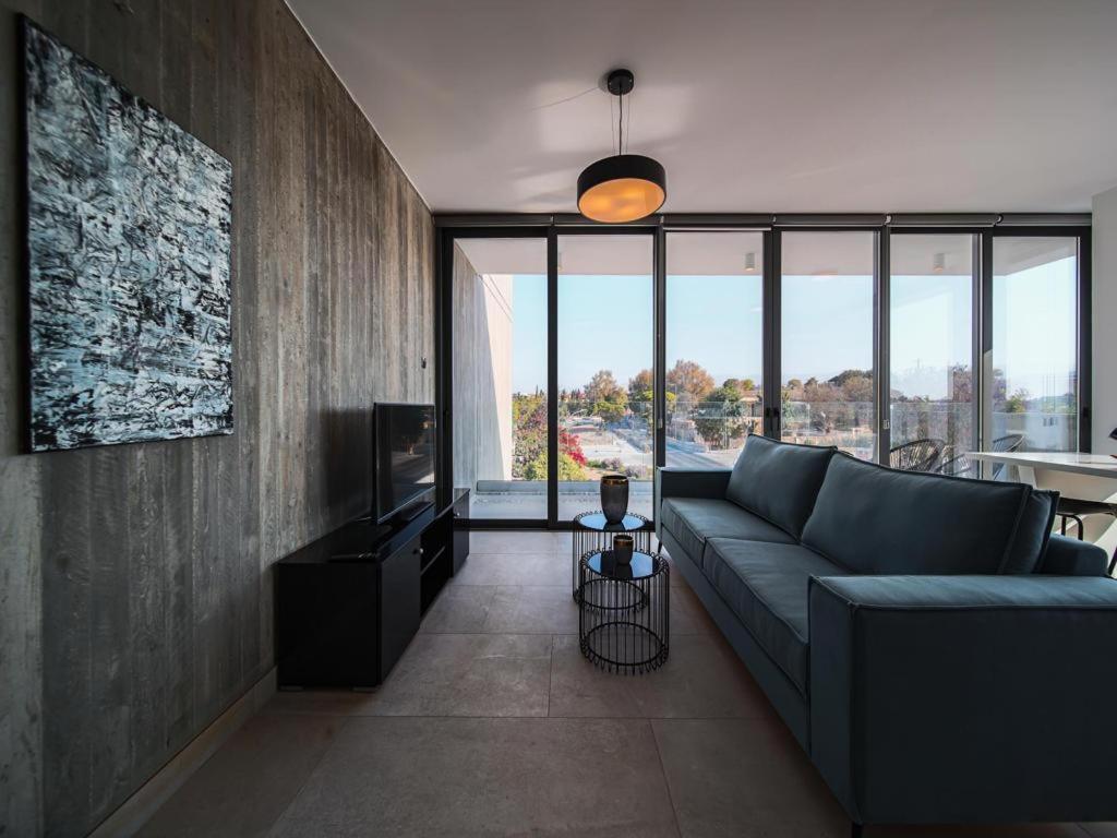 Avenue 101 2 BED