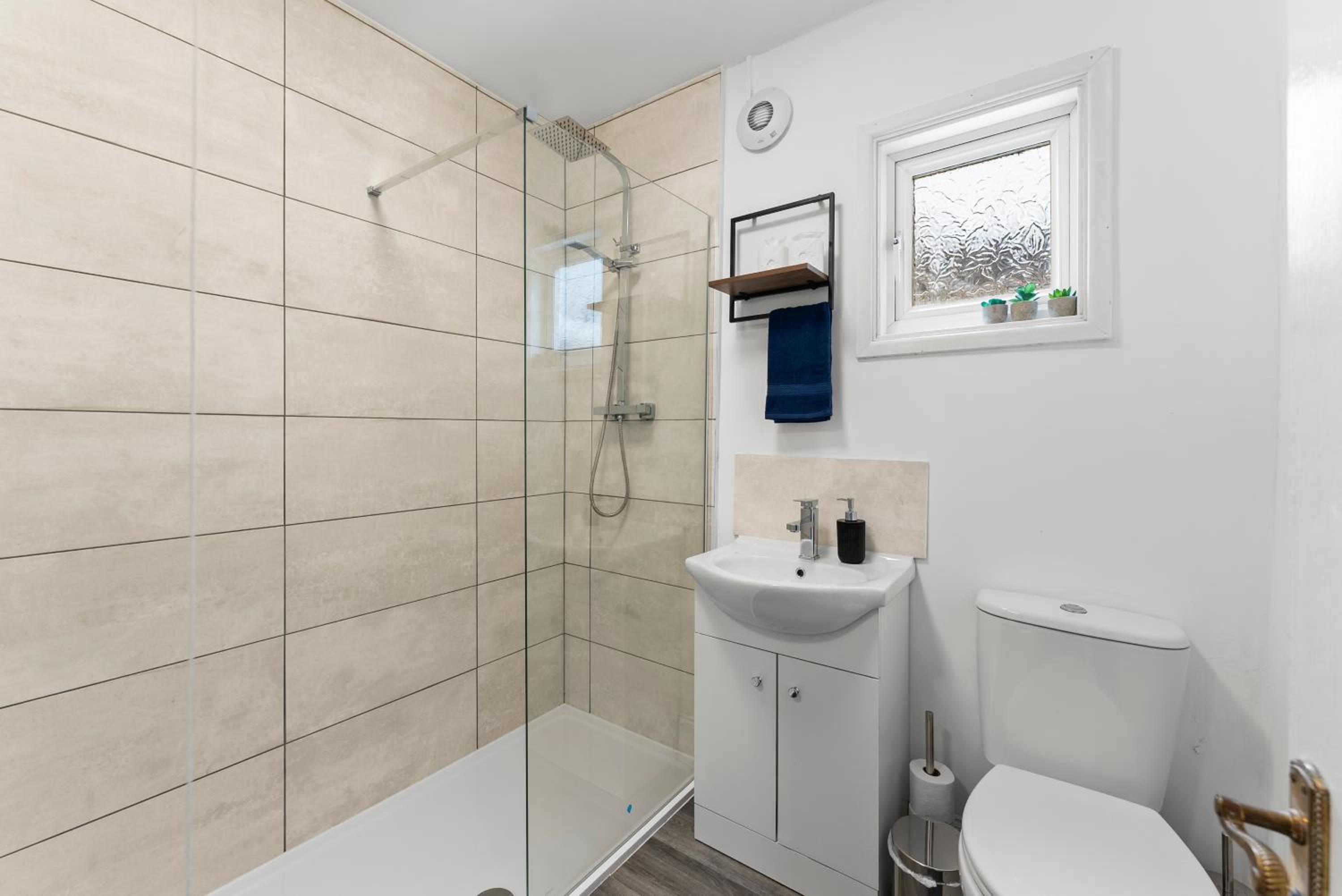 Stunning 4 Bed House in Central Bath view 3