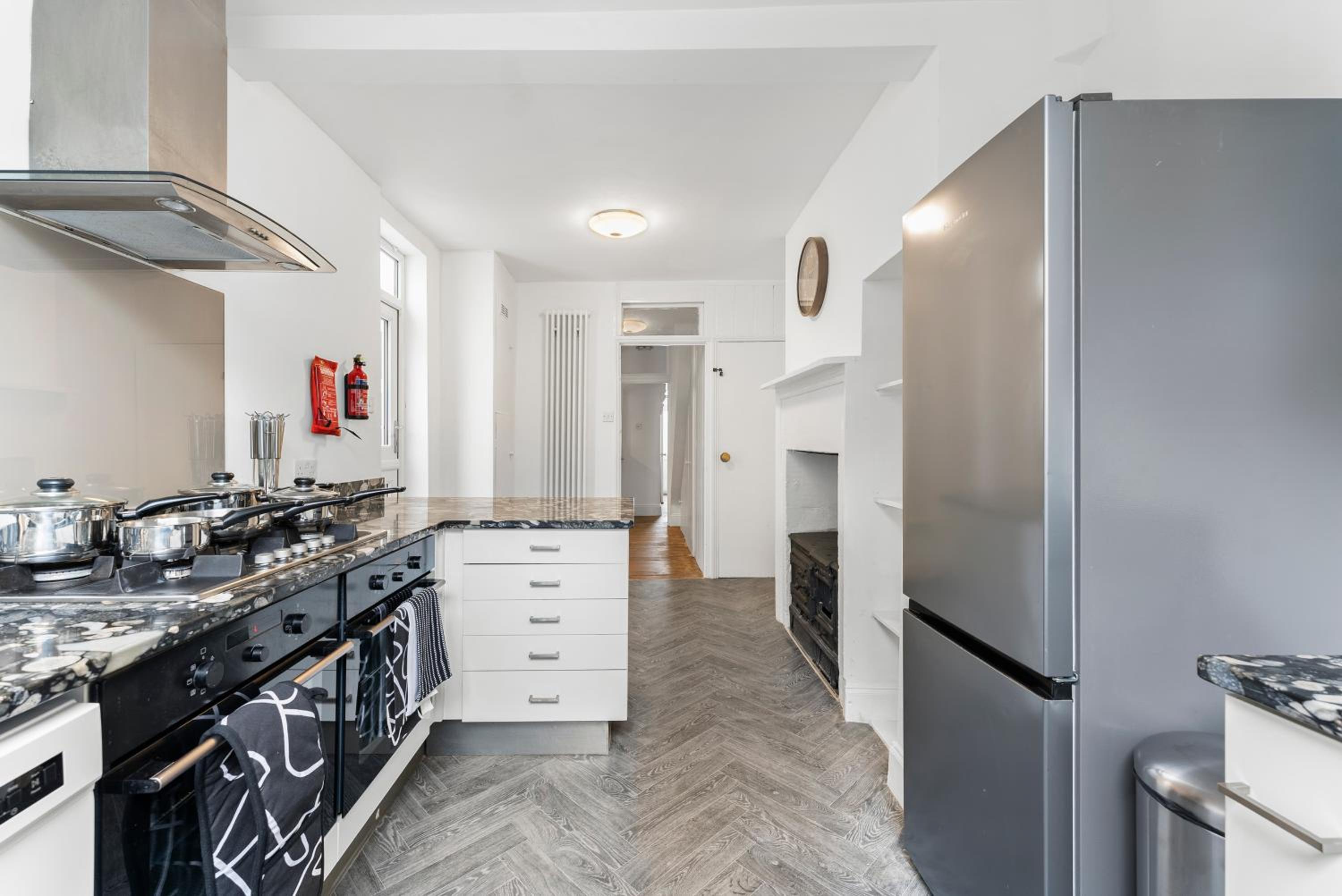 Stunning 4 Bed House in Central Bath view 4