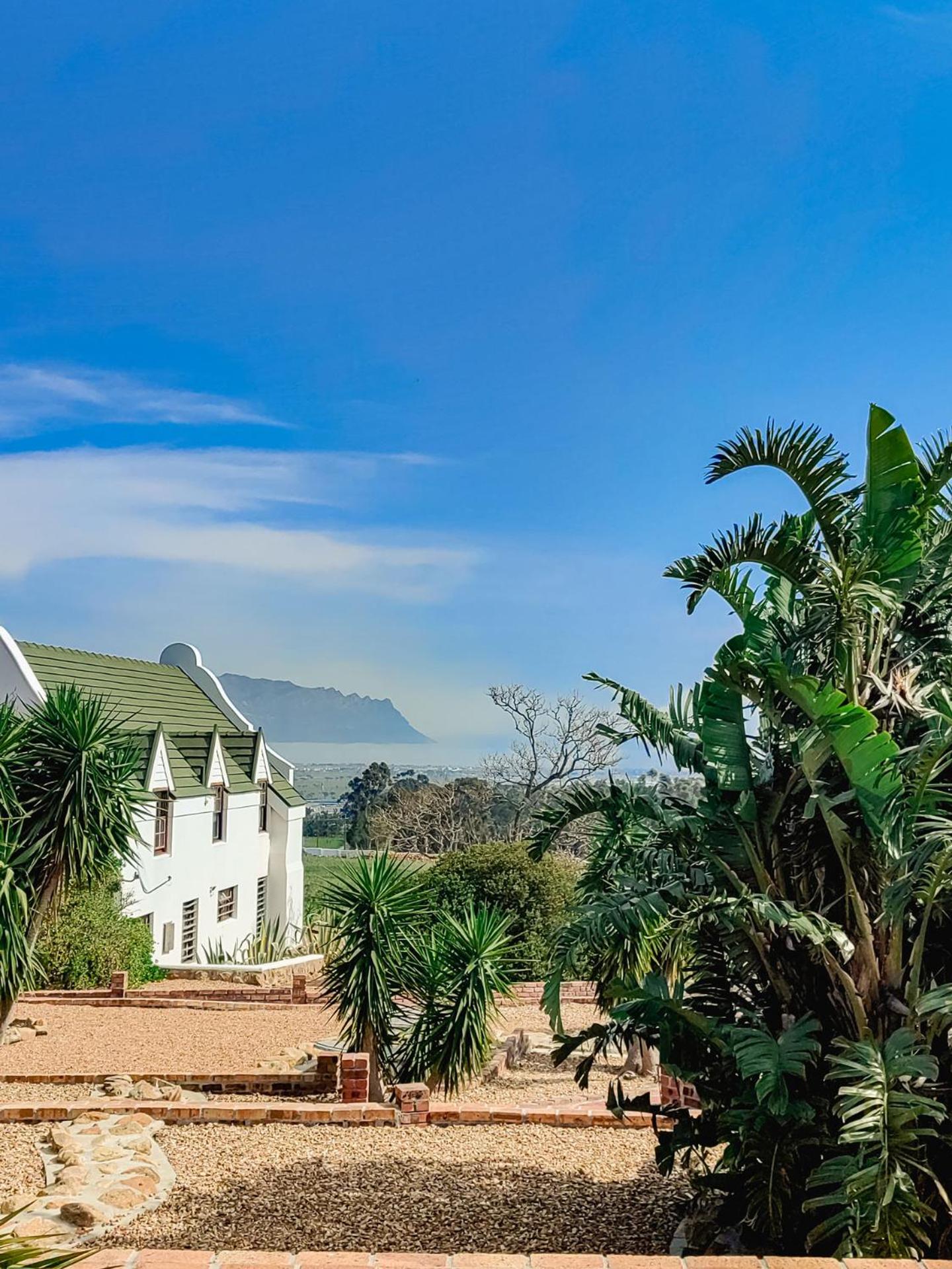 Capelands Wine Farm & Guesthouse