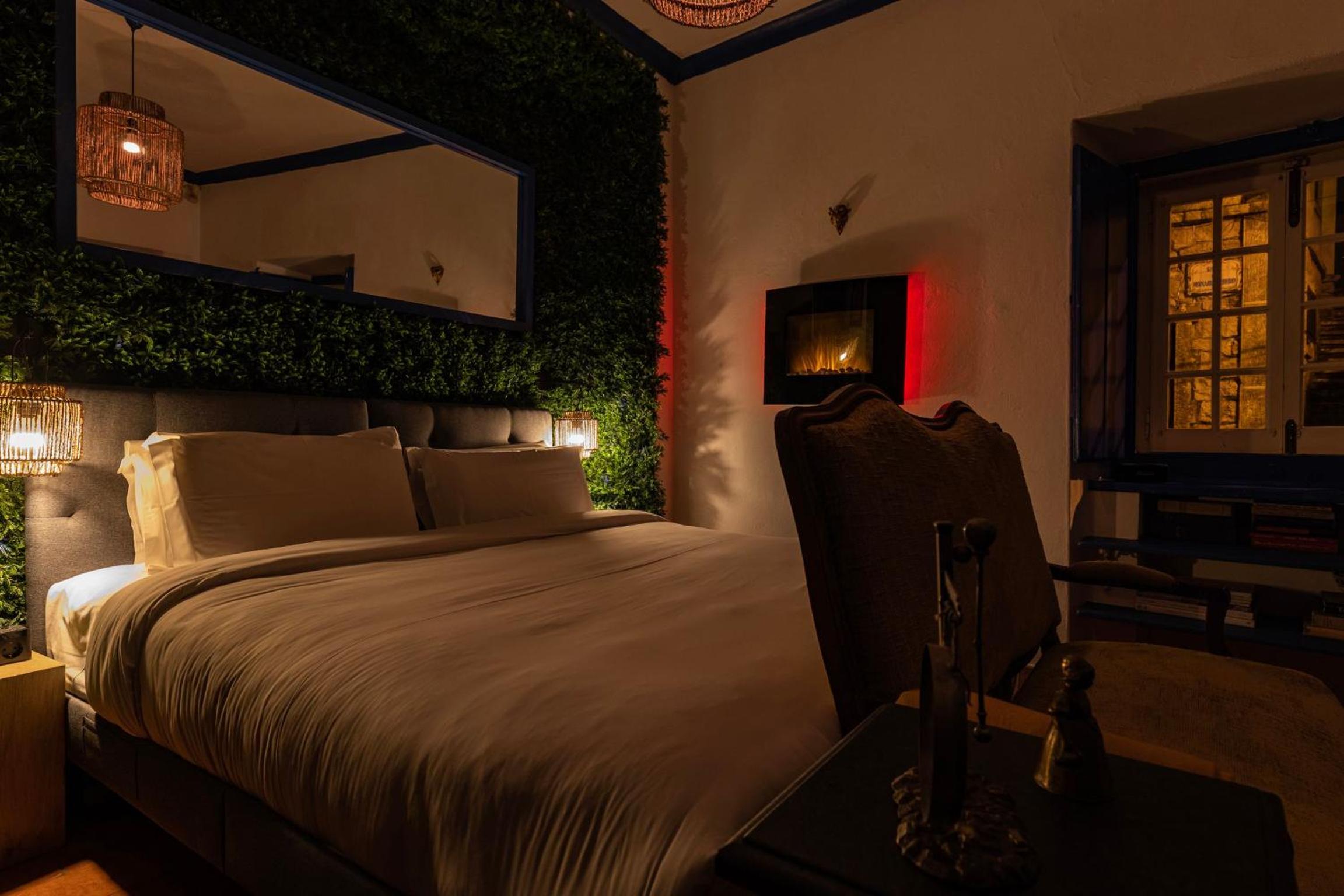 Room in Historical Sintra Center with Snooker - Sintra WOW view 2
