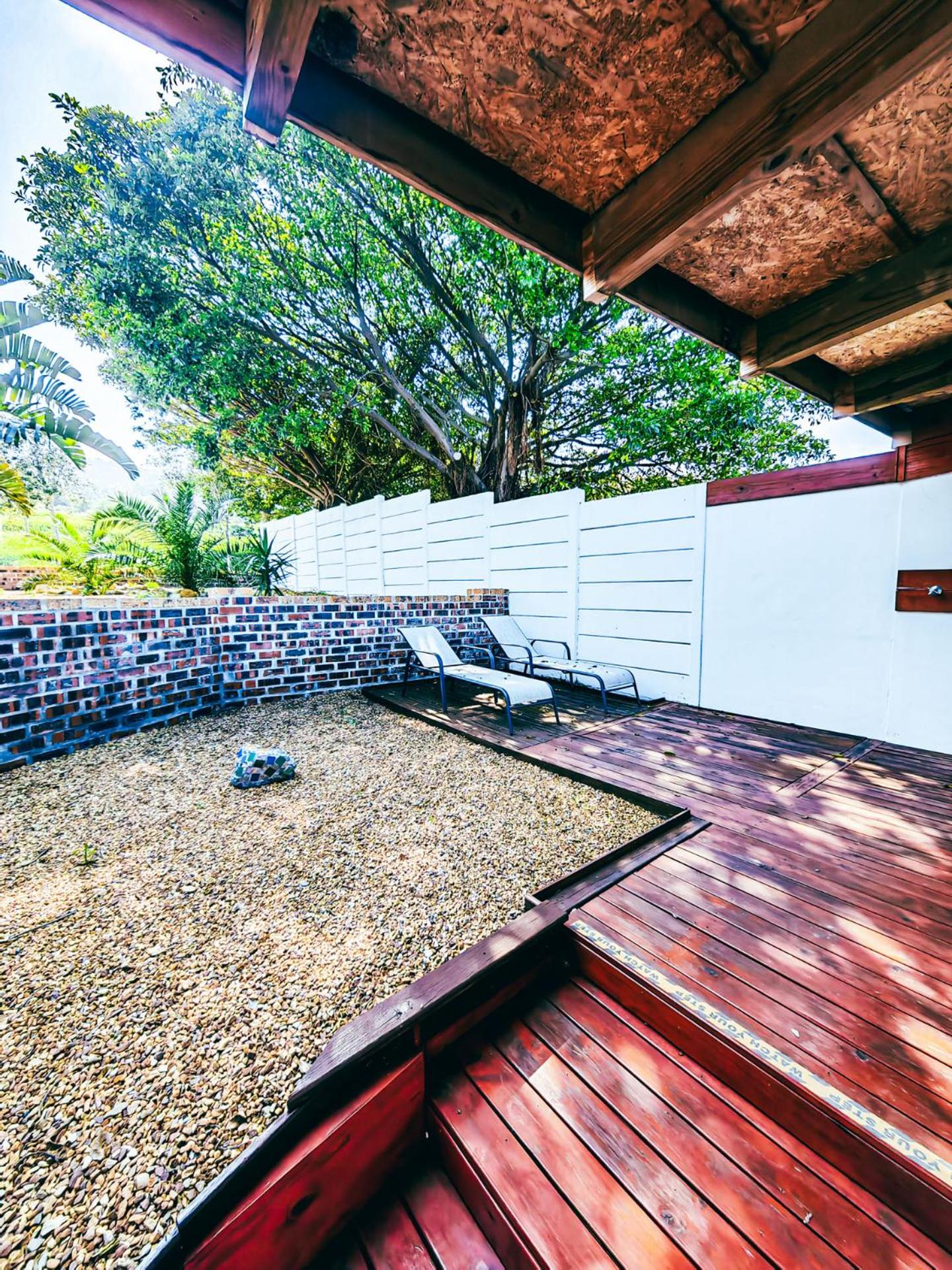 Capelands Wine Farm & Guesthouse