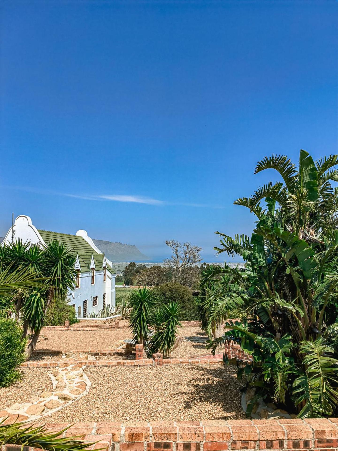 Capelands Wine Farm & Guesthouse