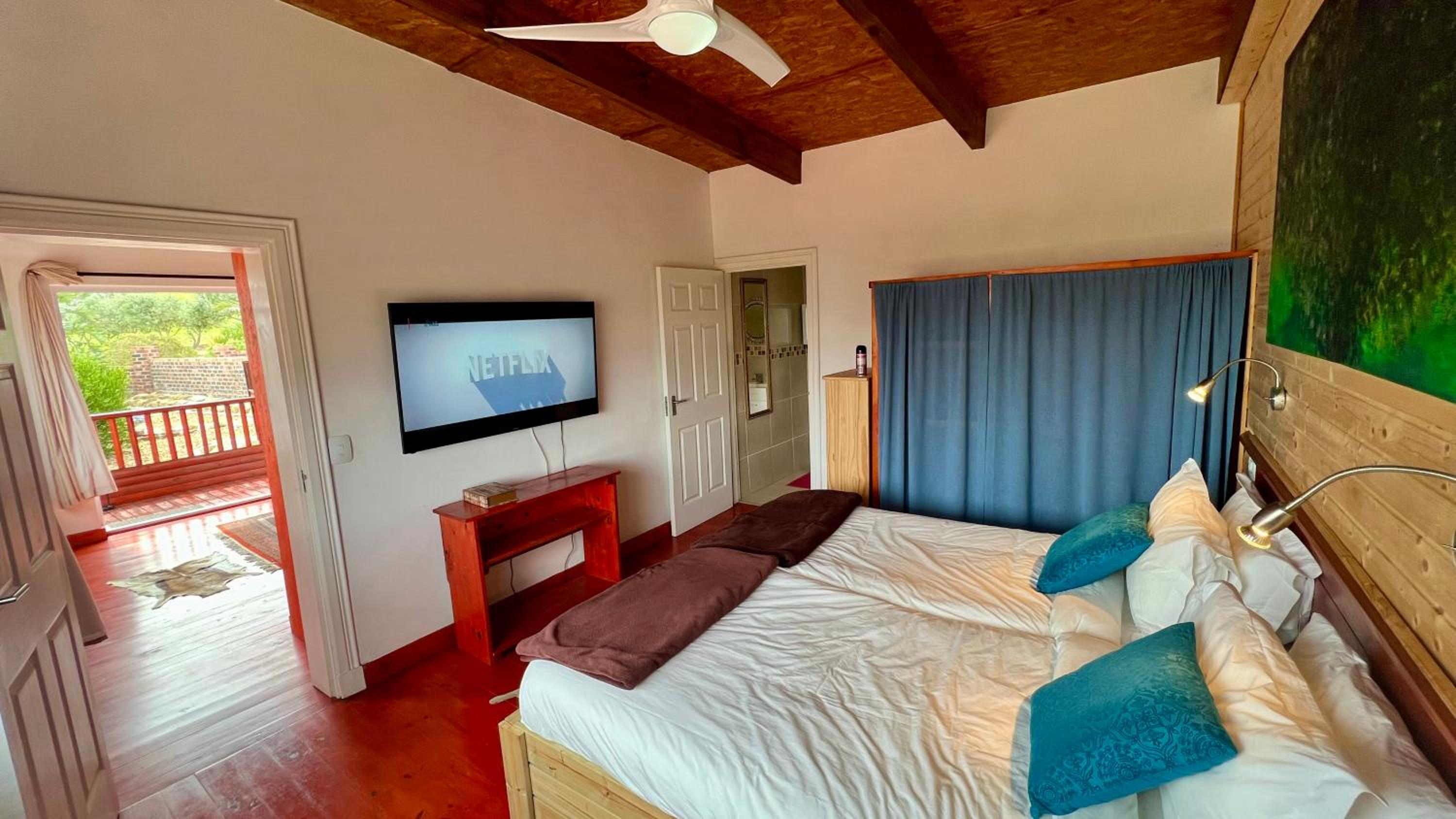 Capelands Wine Farm & Guesthouse
