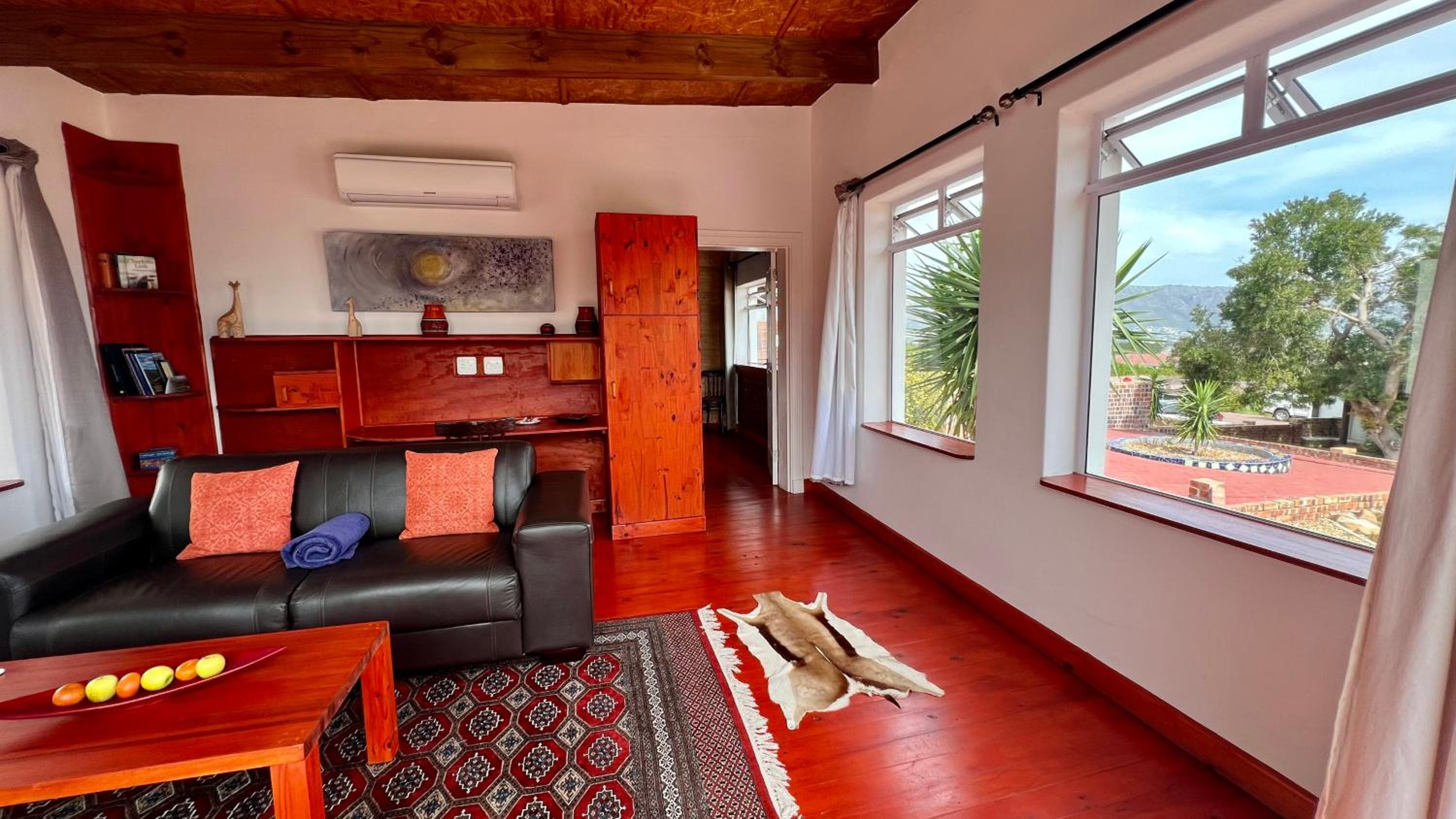 Capelands Wine Farm & Guesthouse