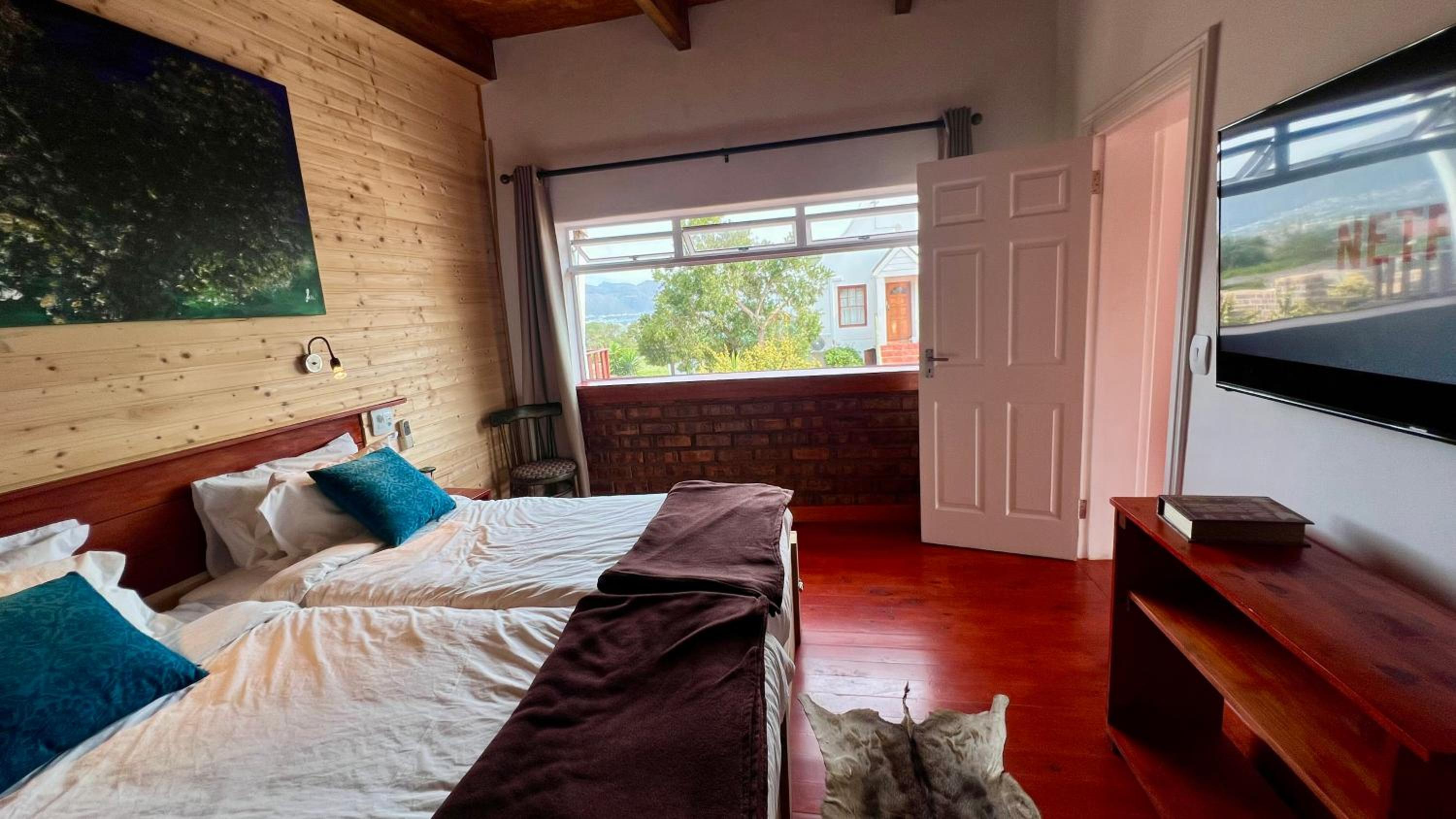 Capelands Wine Farm & Guesthouse