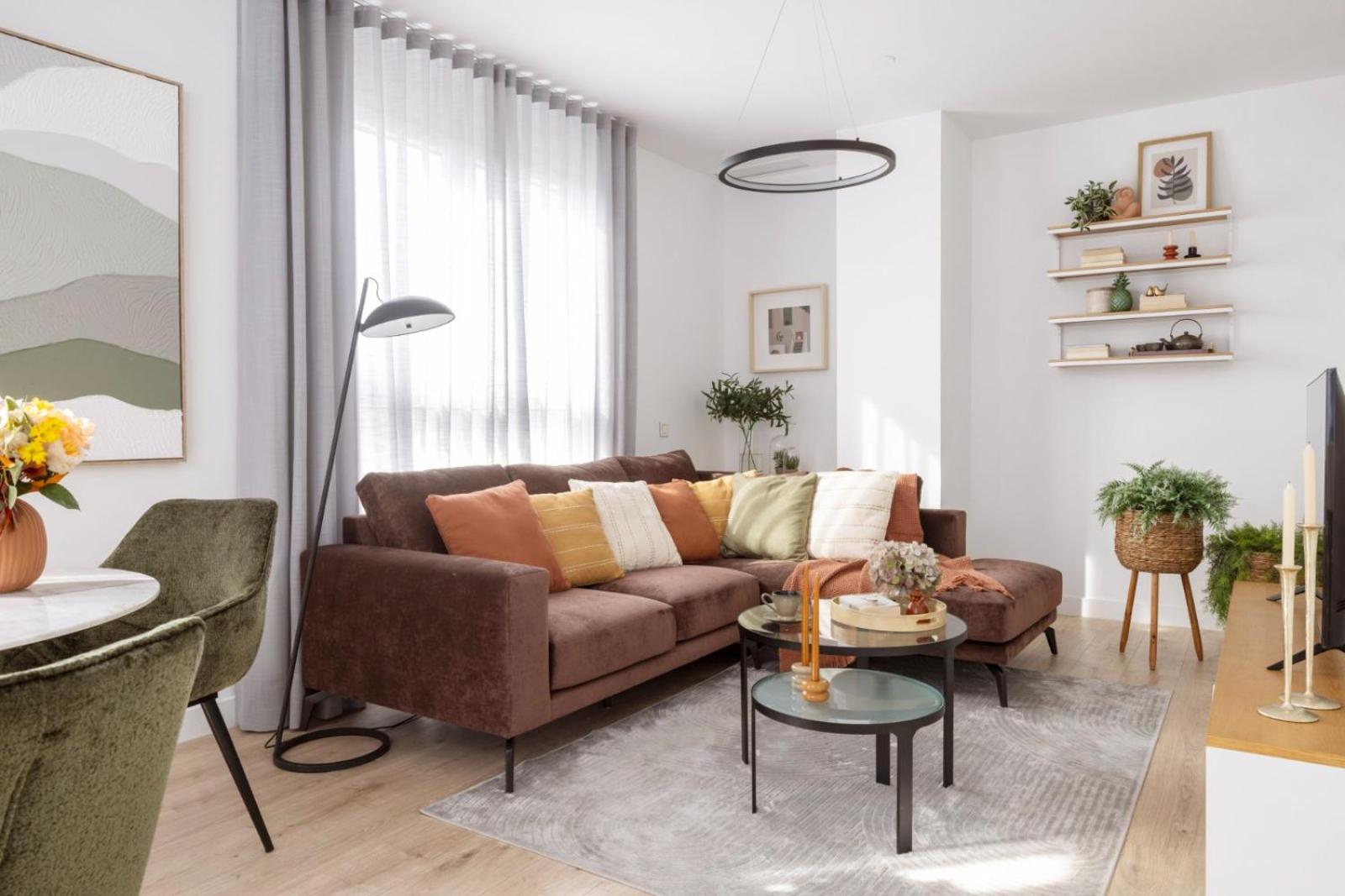 Modern 2 bed apartment 23 floor Urban Sky