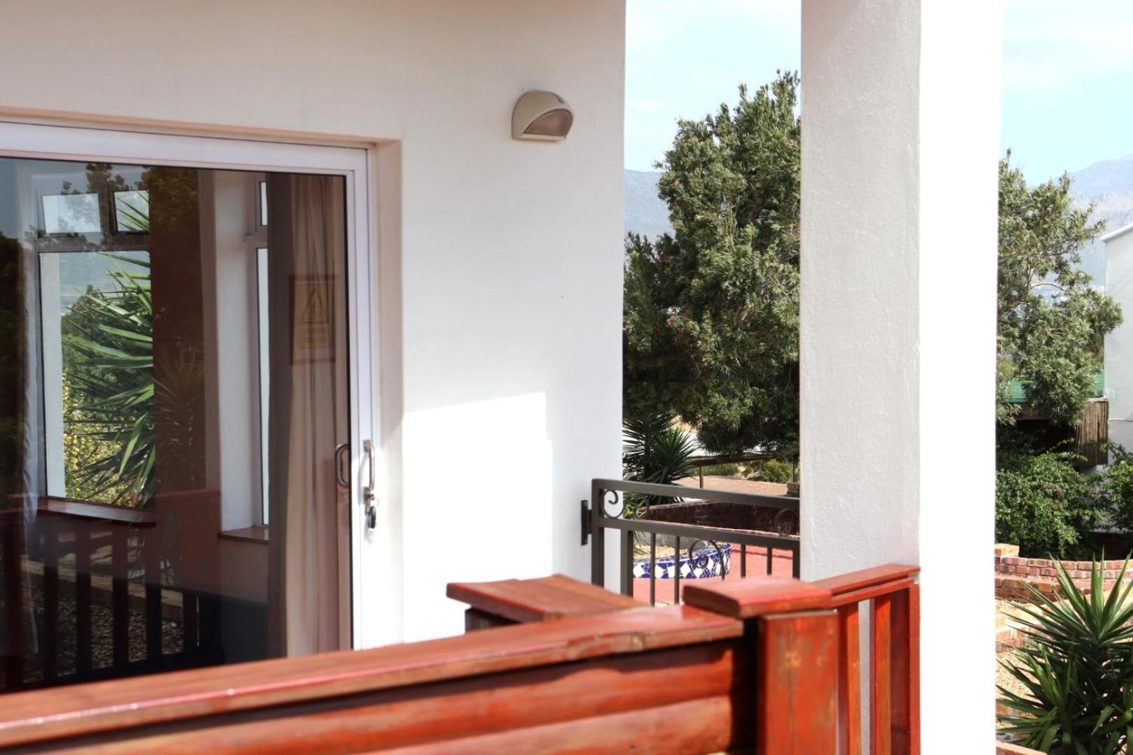 Capelands Wine Farm & Guesthouse