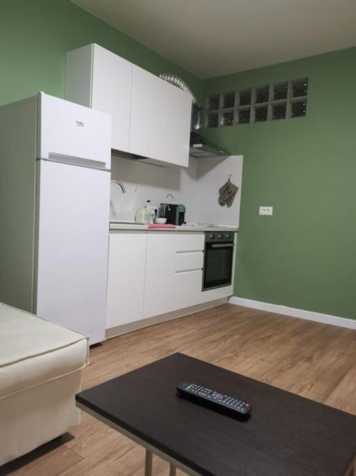 Reis Apartment 2- City Center with Stunning Views