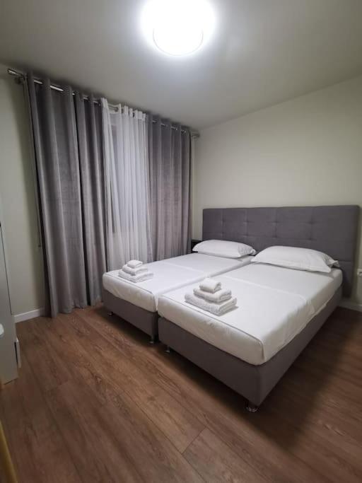 Reis Apartment 2- City Center with Stunning Views