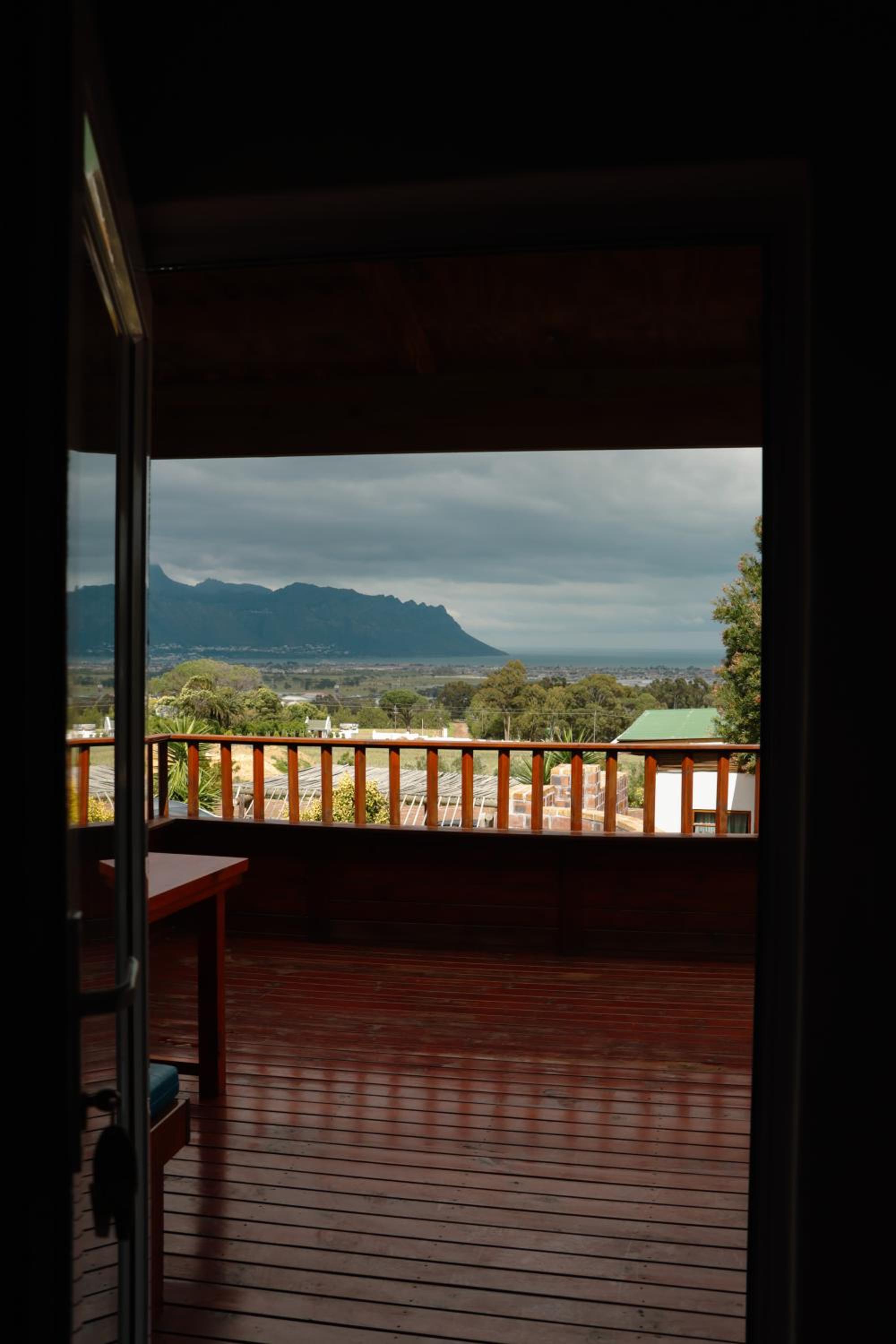 Capelands Wine Farm & Guesthouse
