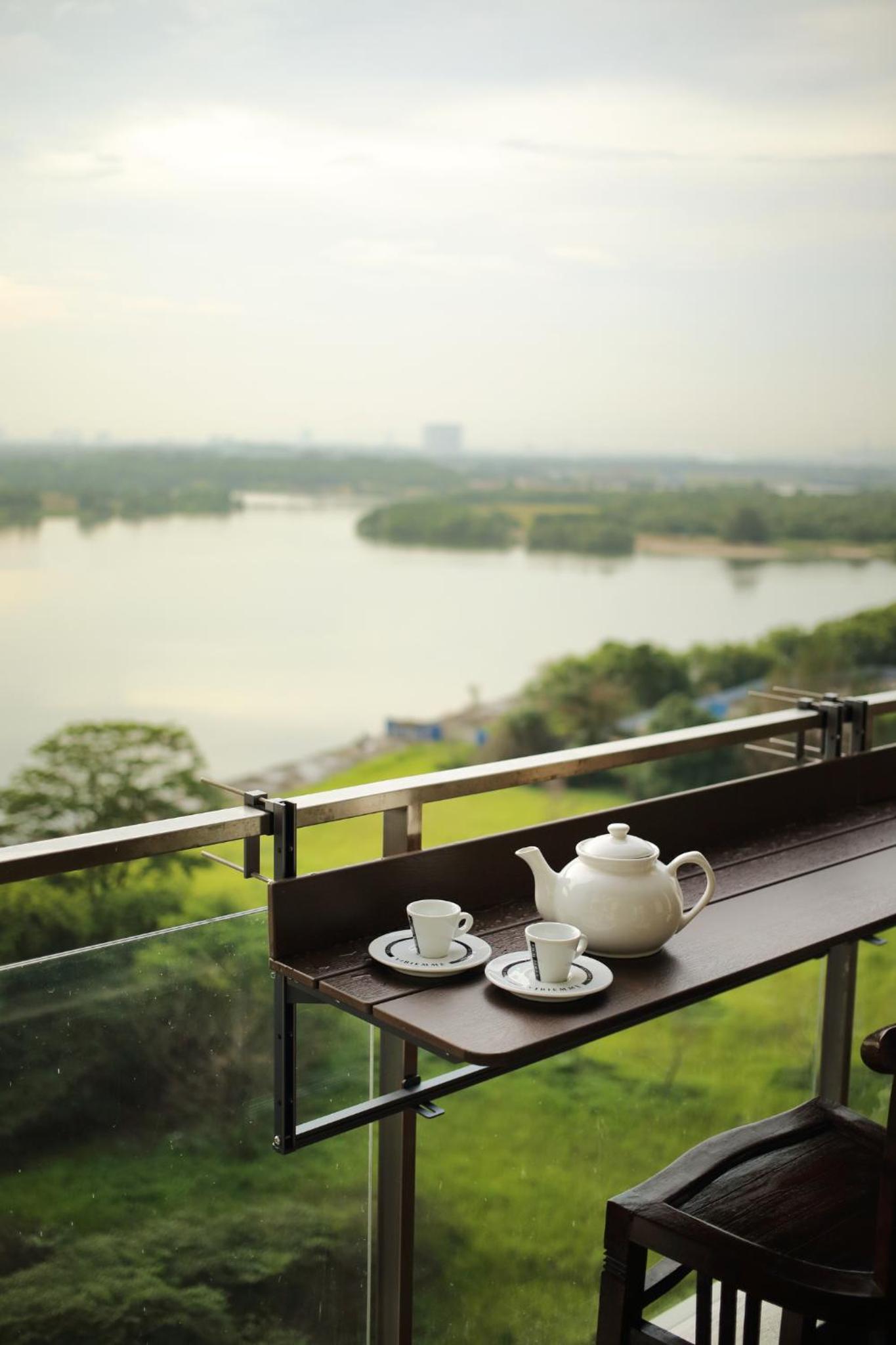 Danga Bay - 3BR Full Seaview - Luxe Balcony Bliss