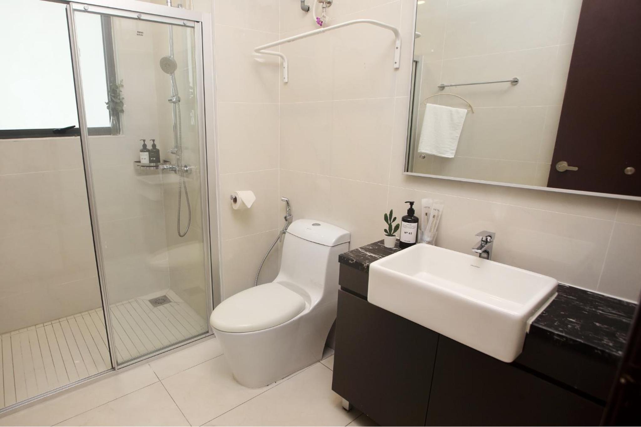 Danga Bay - 3BR Full Seaview - Luxe Balcony Bliss