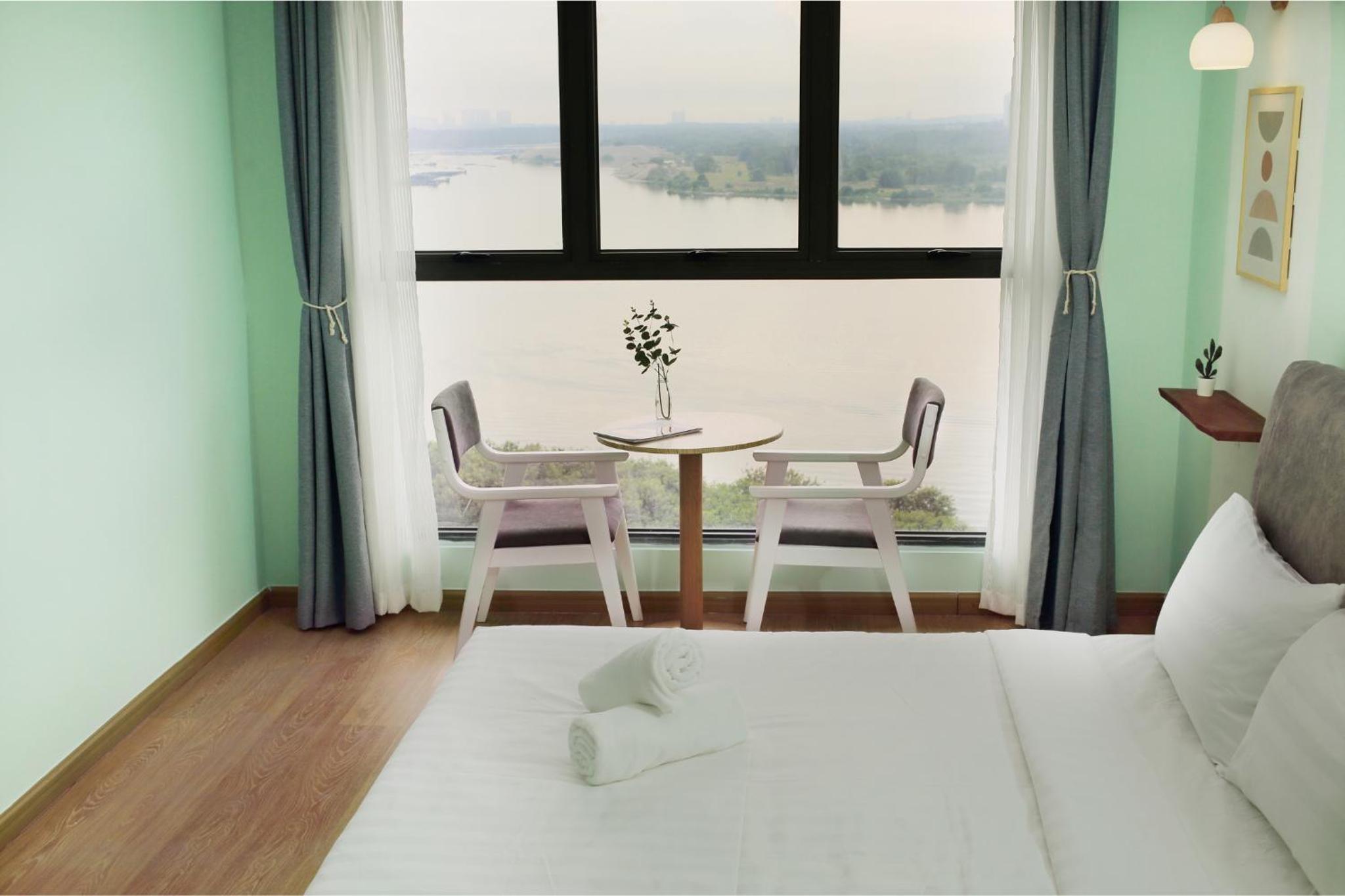 Danga Bay - 3BR Full Seaview - Luxe Balcony Bliss