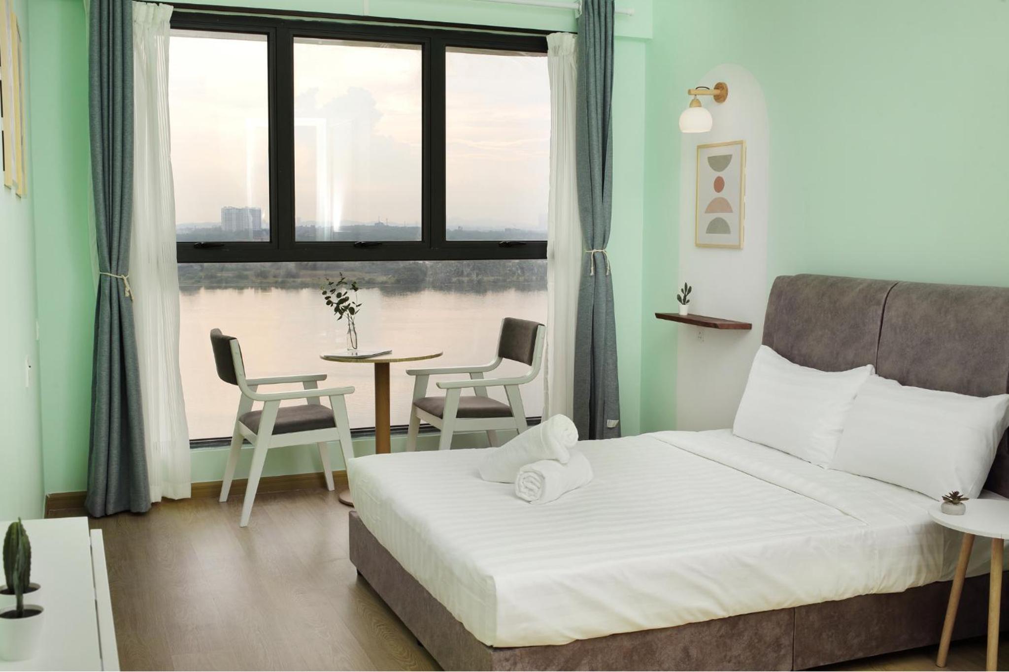 Danga Bay - 3BR Full Seaview - Luxe Balcony Bliss
