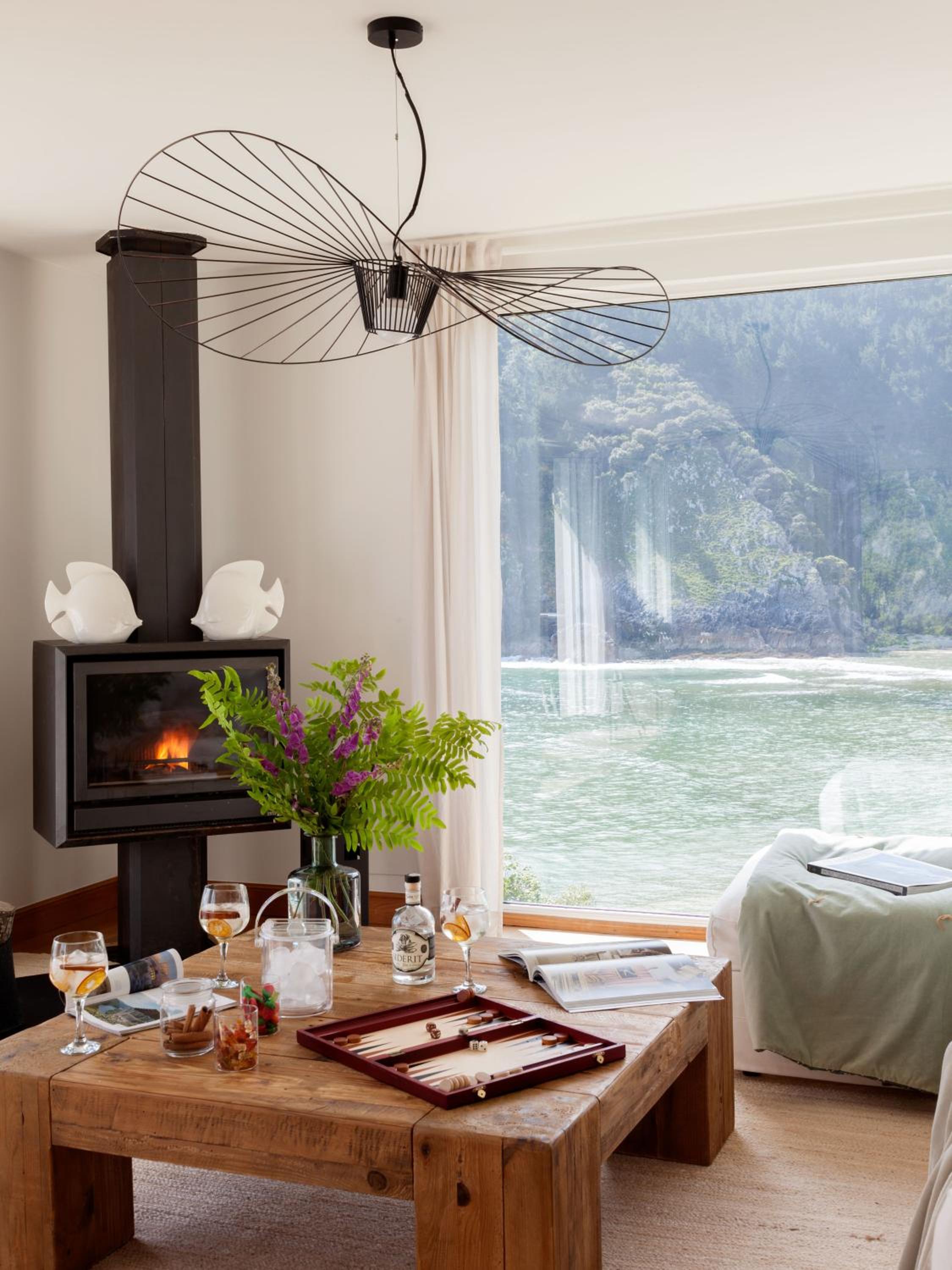 Wishome- Impresionante casa sobre el mar con piscina privada para un verano más suave view 2