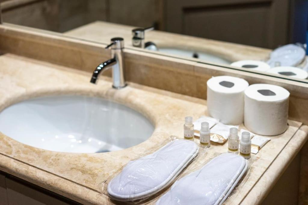 Golden Luxe - Lux Penthouse Palazzo Strozzi