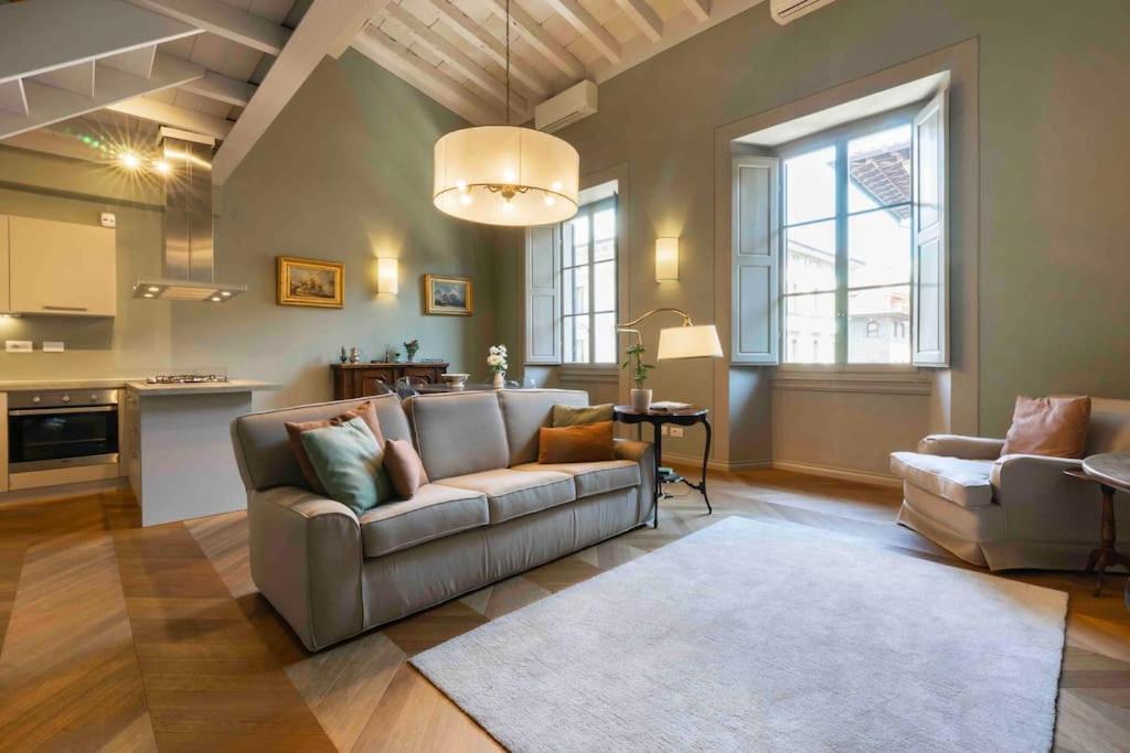Golden Luxe - Lux Penthouse Palazzo Strozzi
