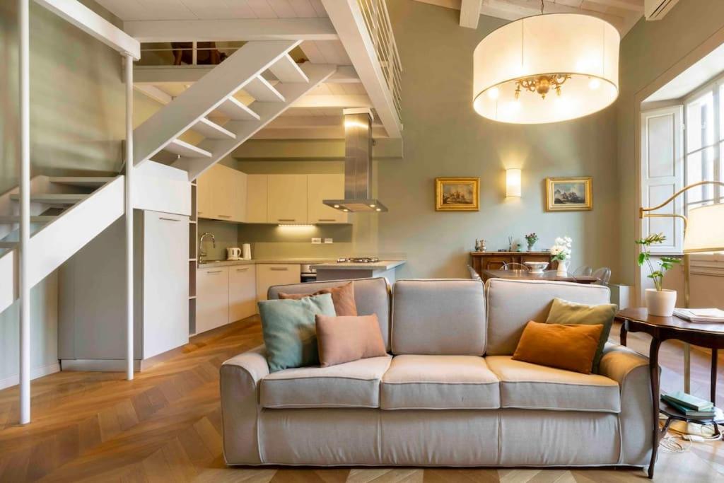 Golden Luxe - Lux Penthouse Palazzo Strozzi