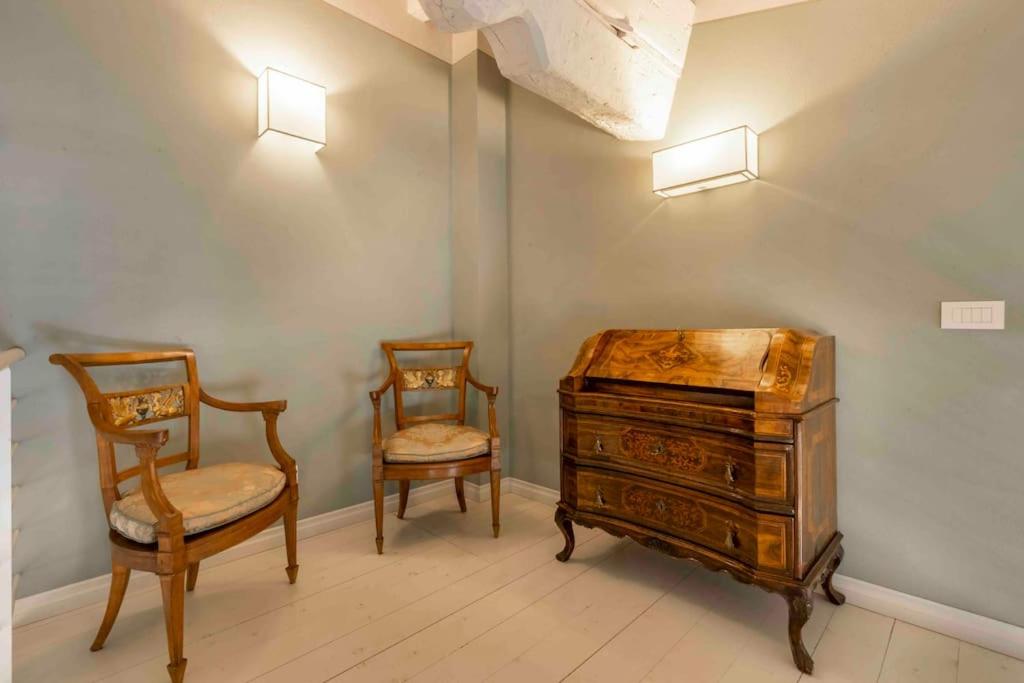 Golden Luxe - Lux Penthouse Palazzo Strozzi