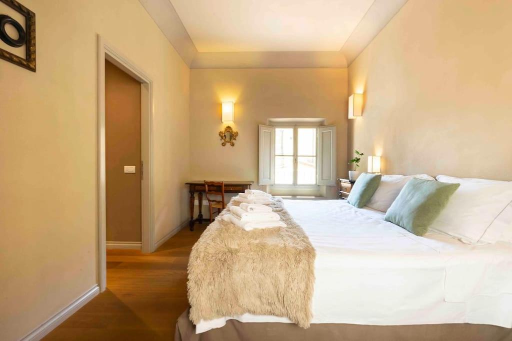 Golden Luxe - Lux Penthouse Palazzo Strozzi