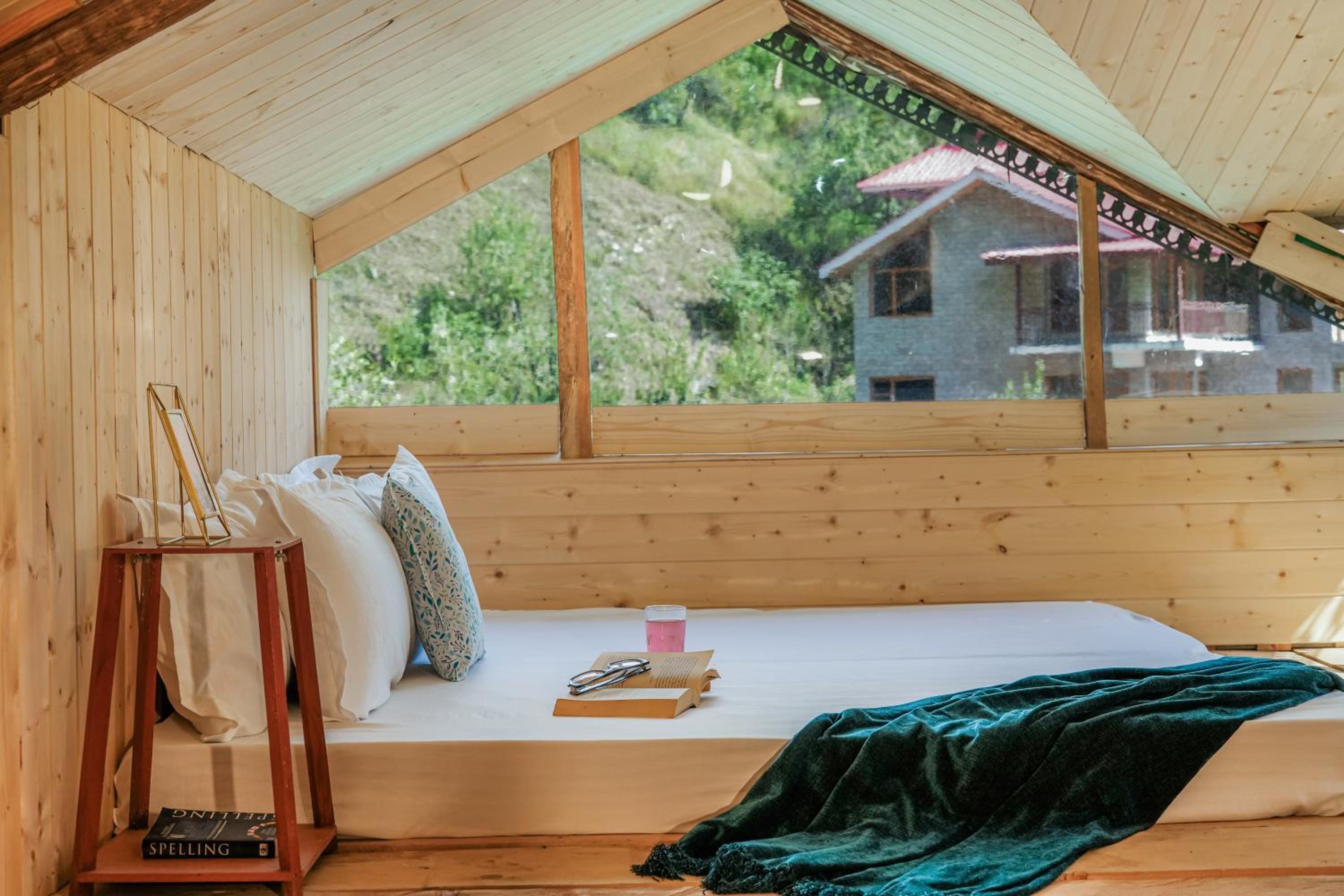 SaffronStays Fairytale Villa - 3 bedroom villa in orchards and access to the river