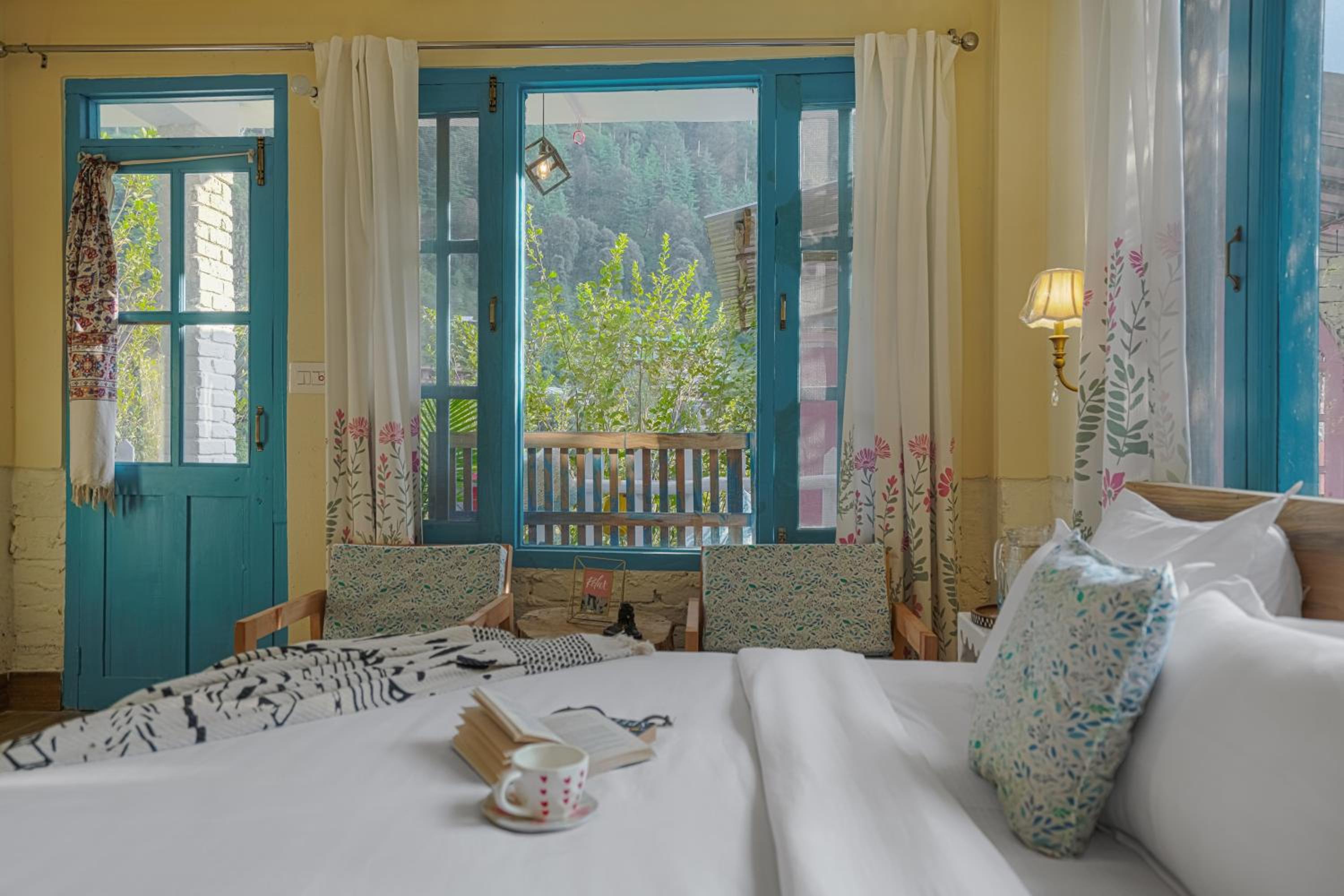 SaffronStays Fairytale Villa - 3 bedroom villa in orchards and access to the river