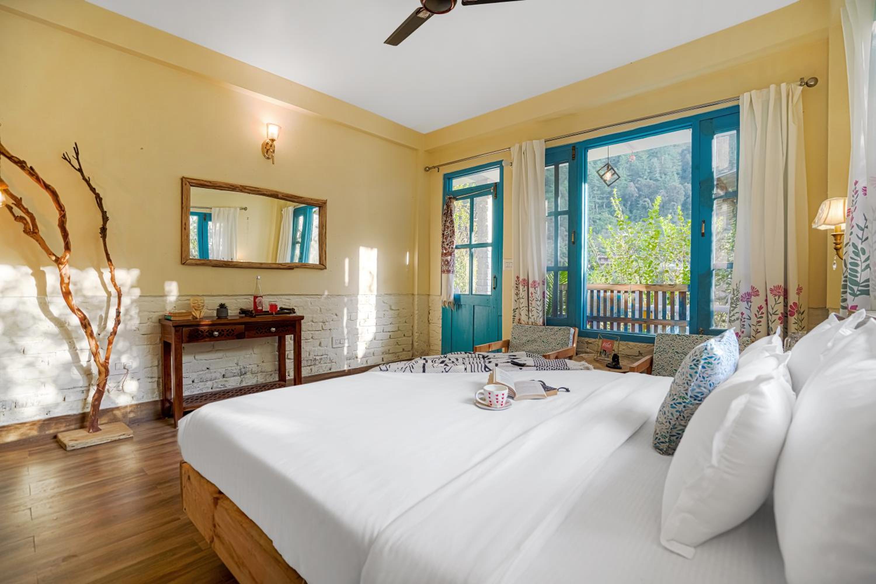 SaffronStays Fairytale Villa - 3 bedroom villa in orchards and access to the river