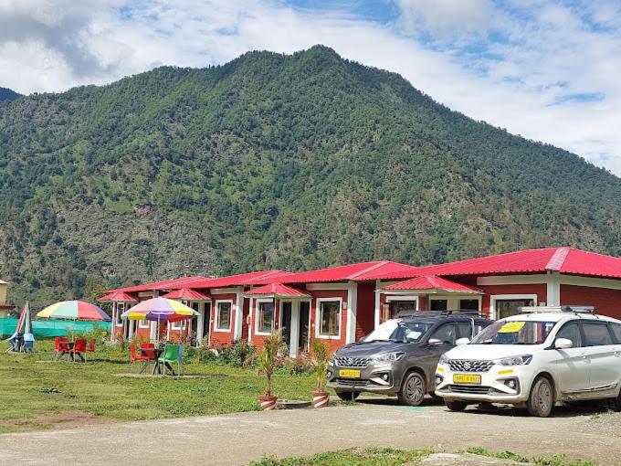 Himalayan Breeze Palace view 2