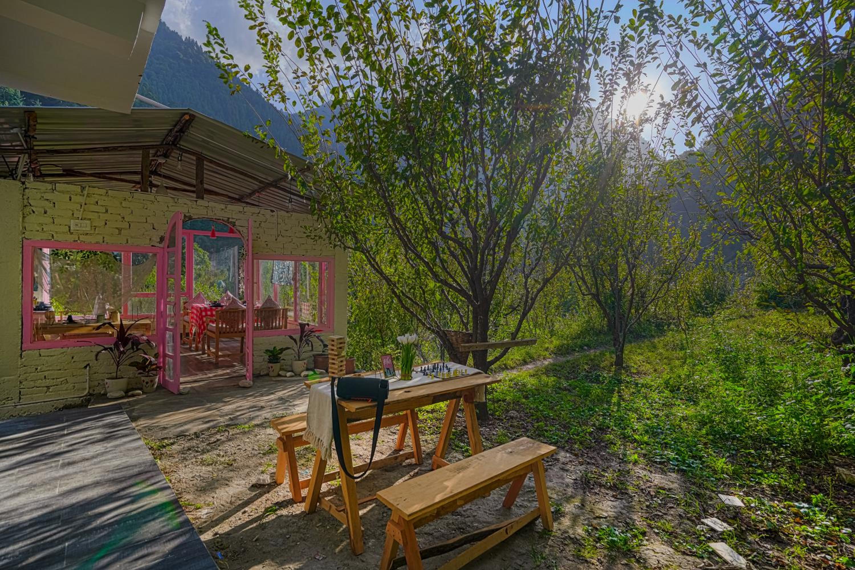 SaffronStays Fairytale Villa - 3 bedroom villa in orchards and access to the river