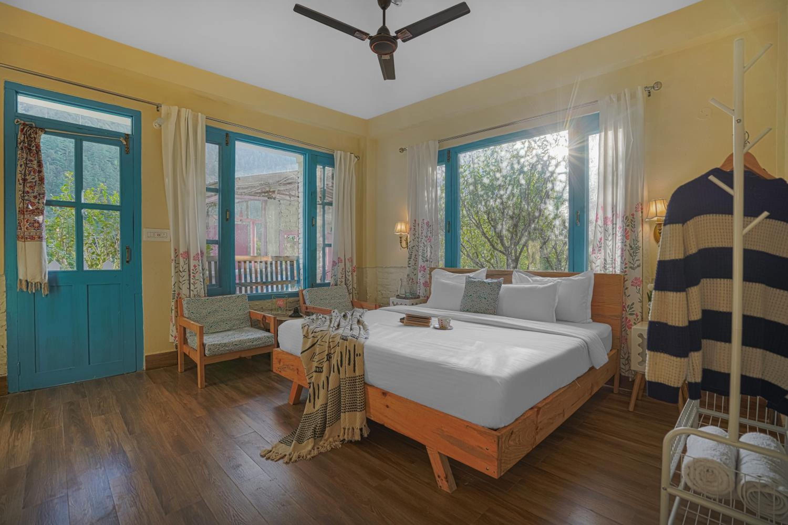 SaffronStays Fairytale Villa - 3 bedroom villa in orchards and access to the river