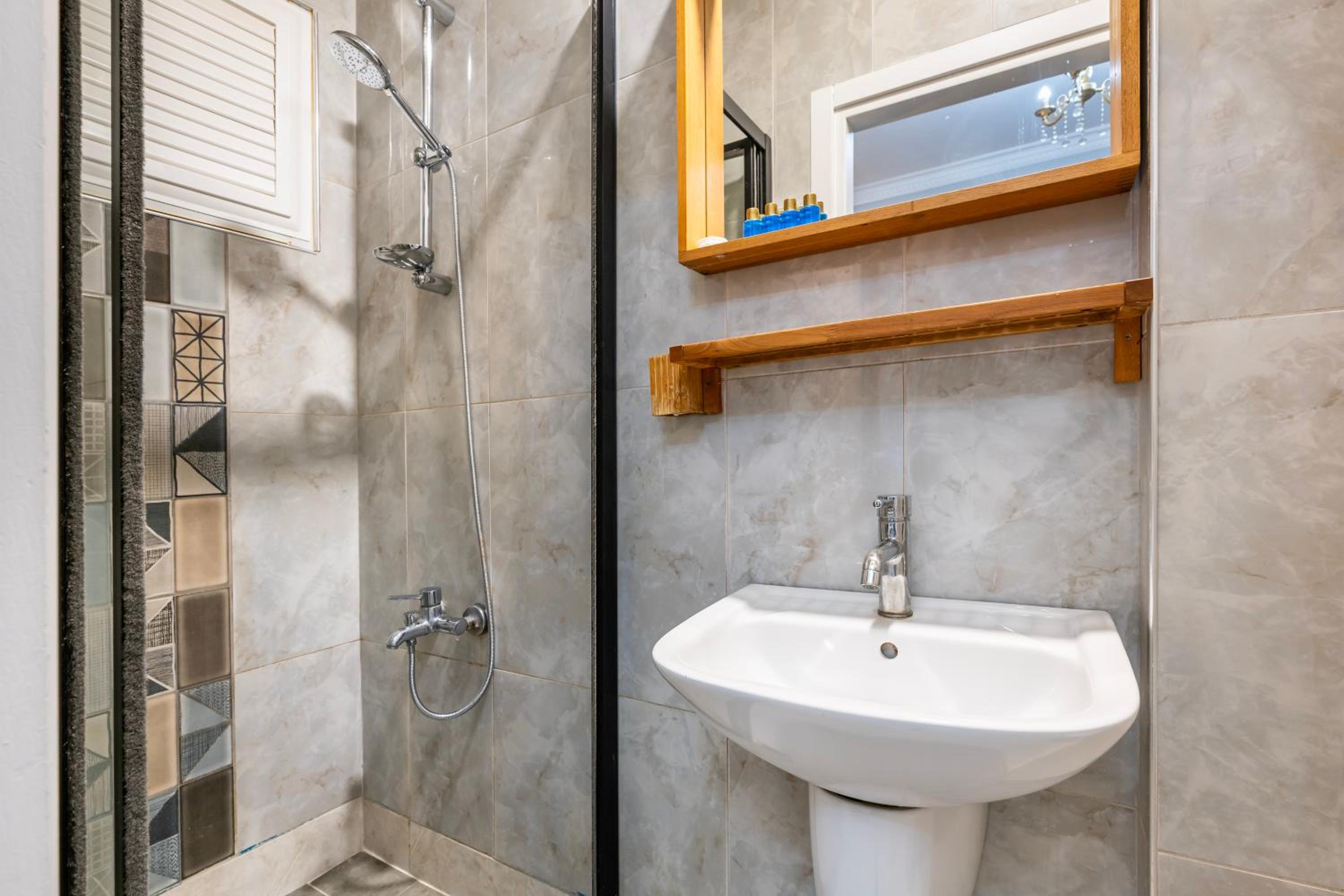 Taksim Dora Hotel