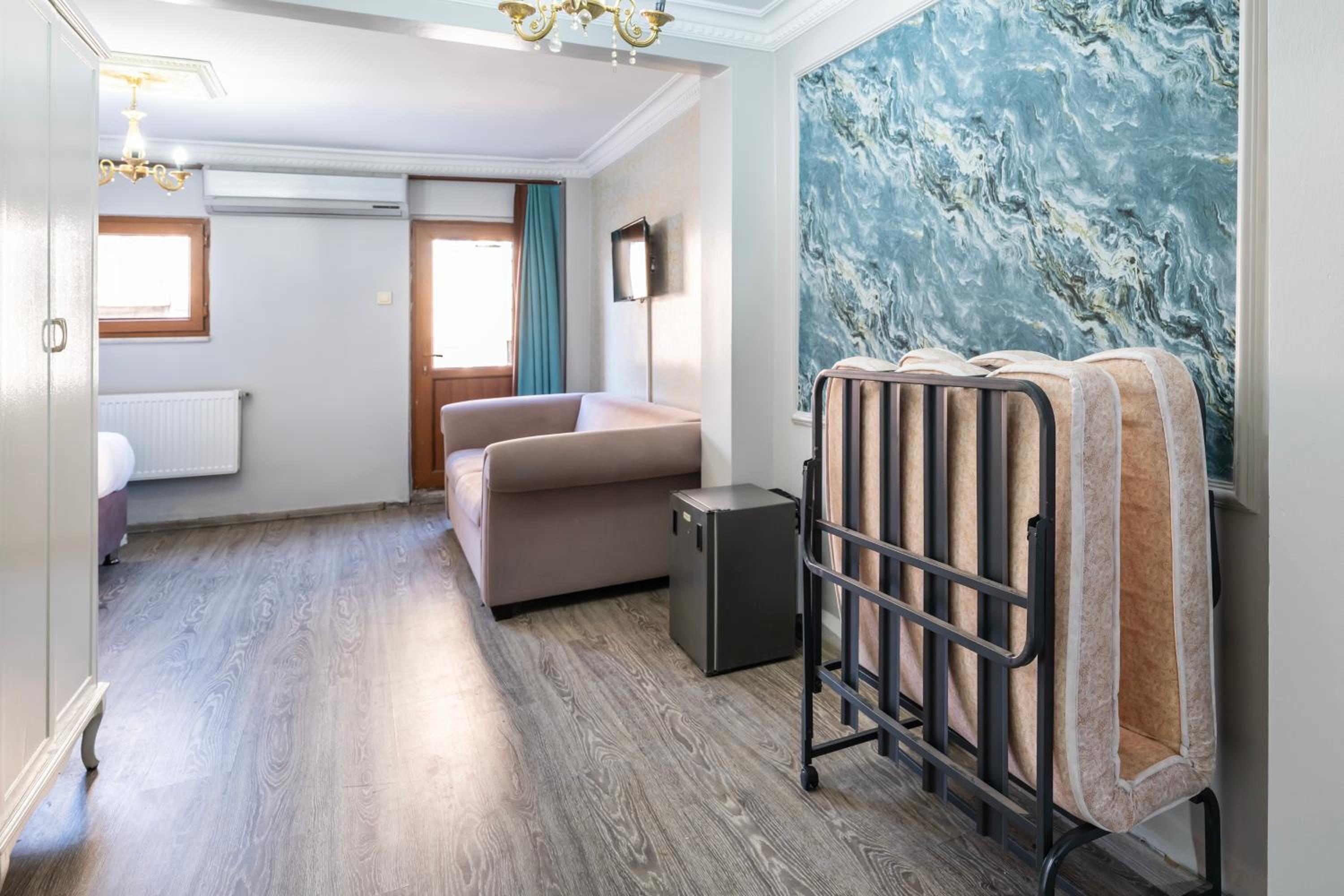 Taksim Dora Hotel