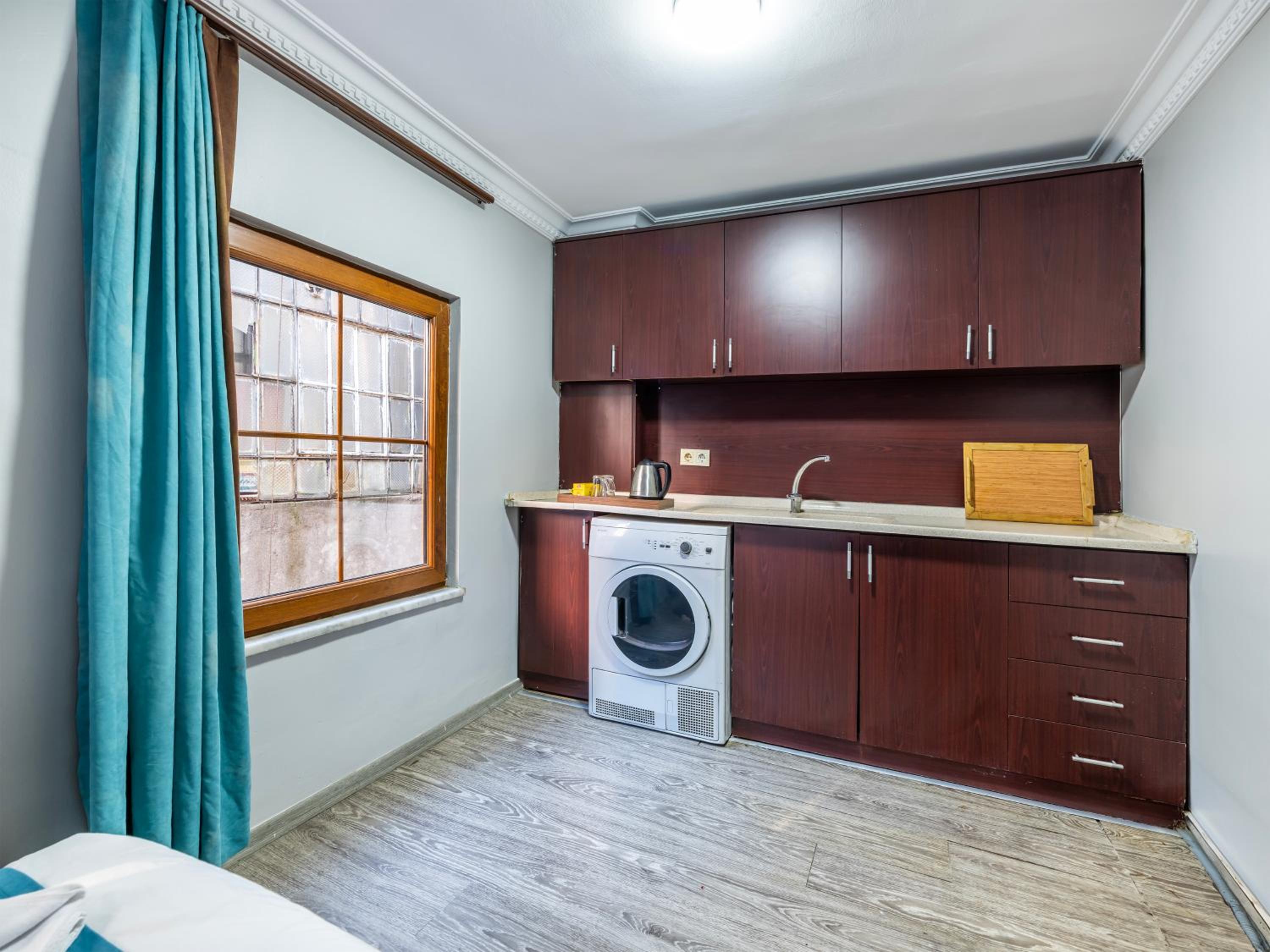 Taksim Dora Hotel