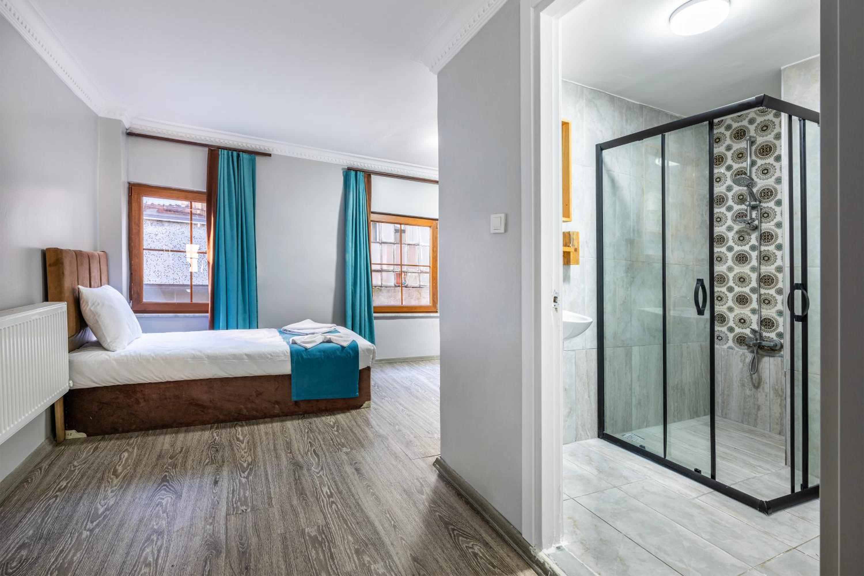 Taksim Dora Hotel