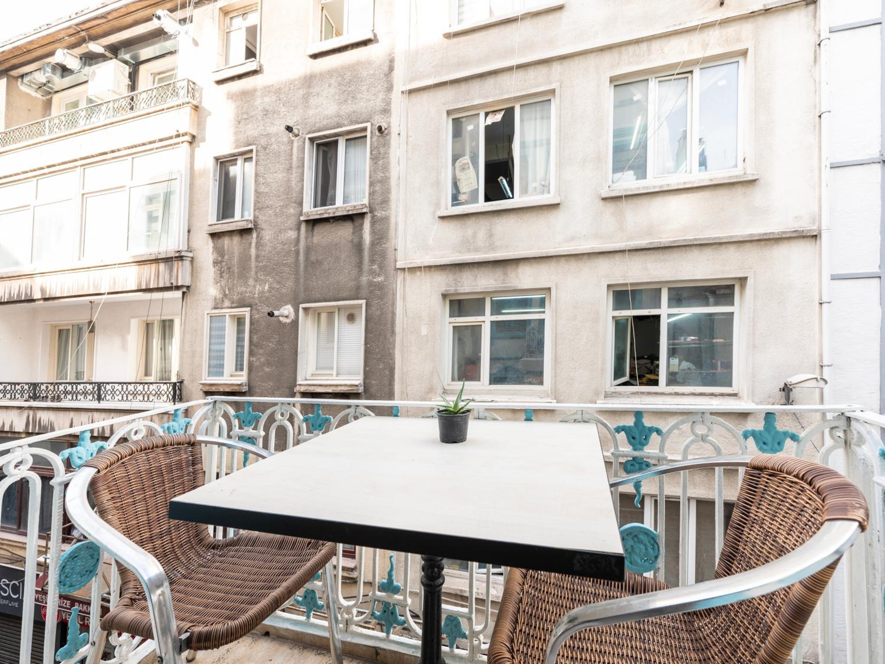 Taksim Dora Hotel