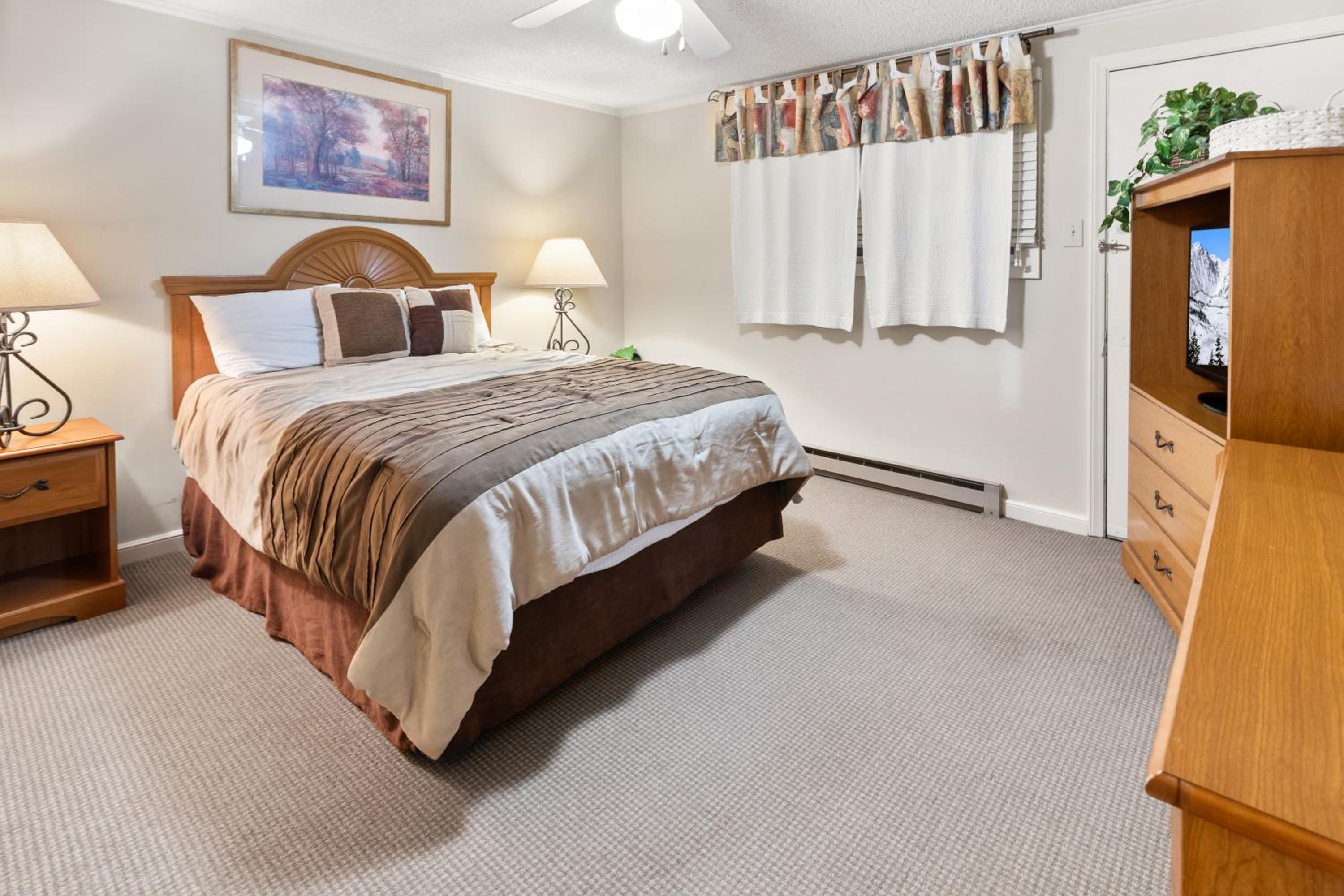ML229 Mountain Escape Great for Relaxing Near Village view 4