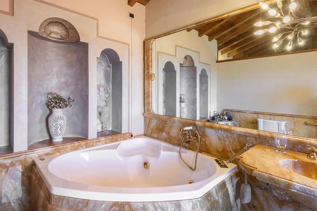 GOLDEN LUXE - Luxury Villa whit Amazing Sea Wiew Pool