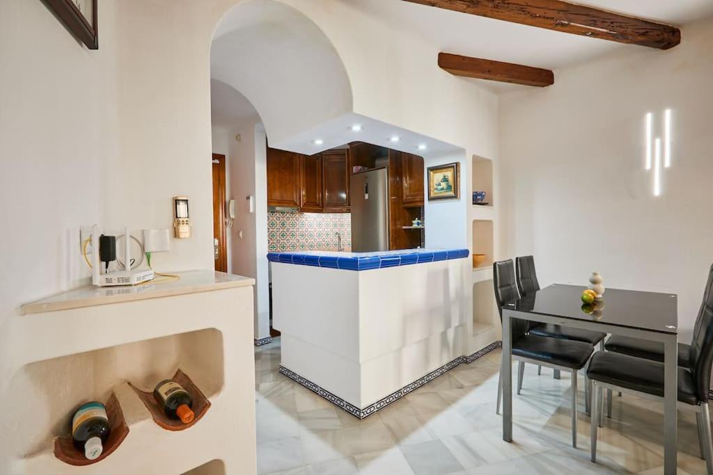Mediterranean Style Apartment - by Welcomely