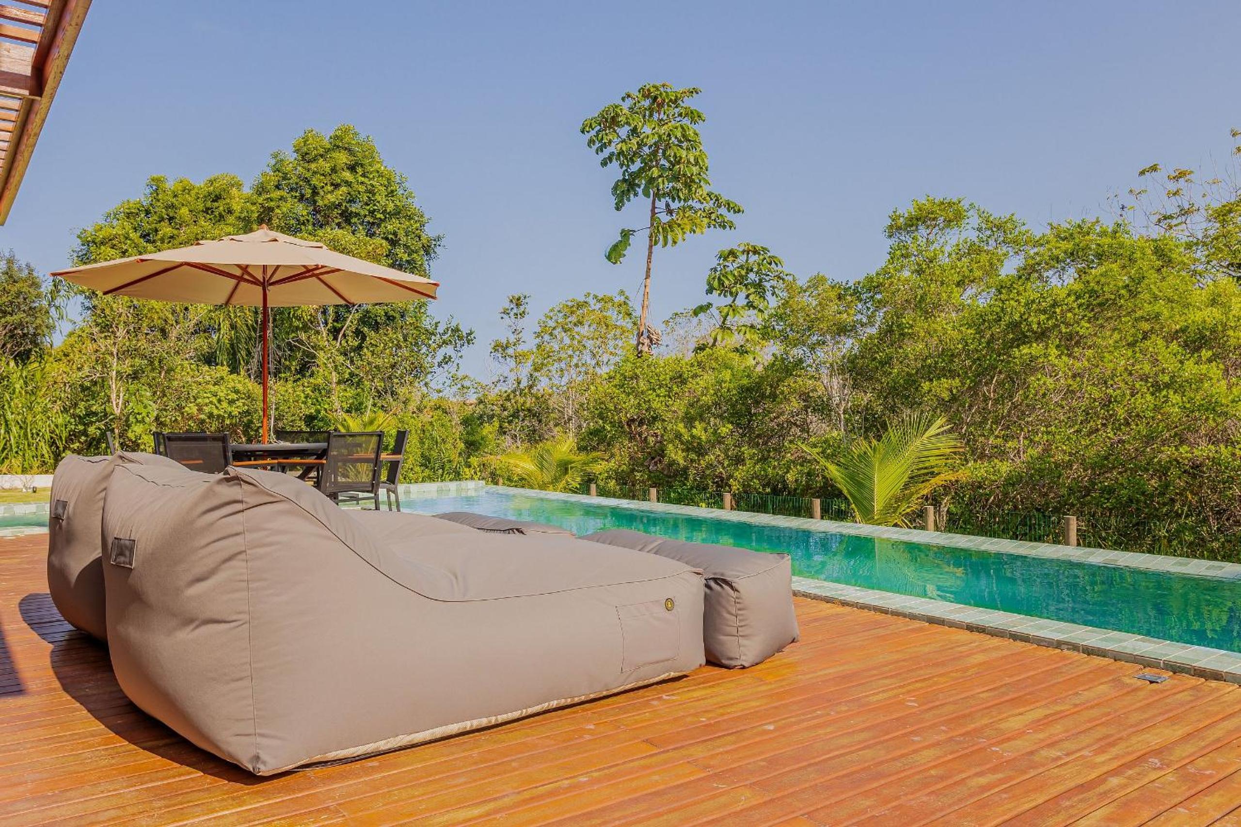 PF58 Casa Alto Luxo 6 Suítes - Praia Bella, com acesso exclusivo à praia!